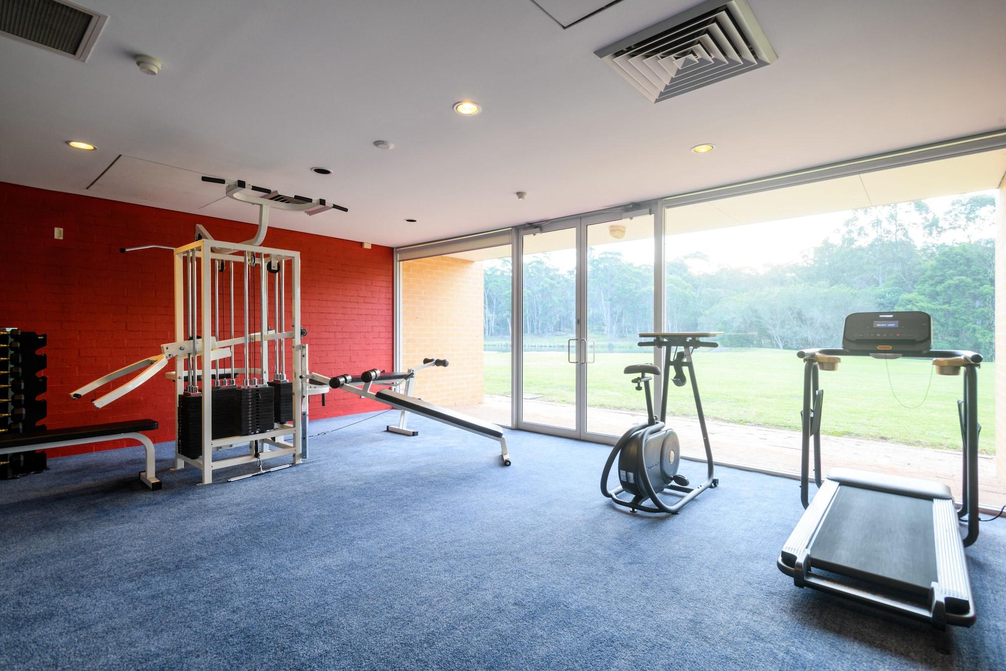 Gimnasio Lakeside Hotel and Conference Centre