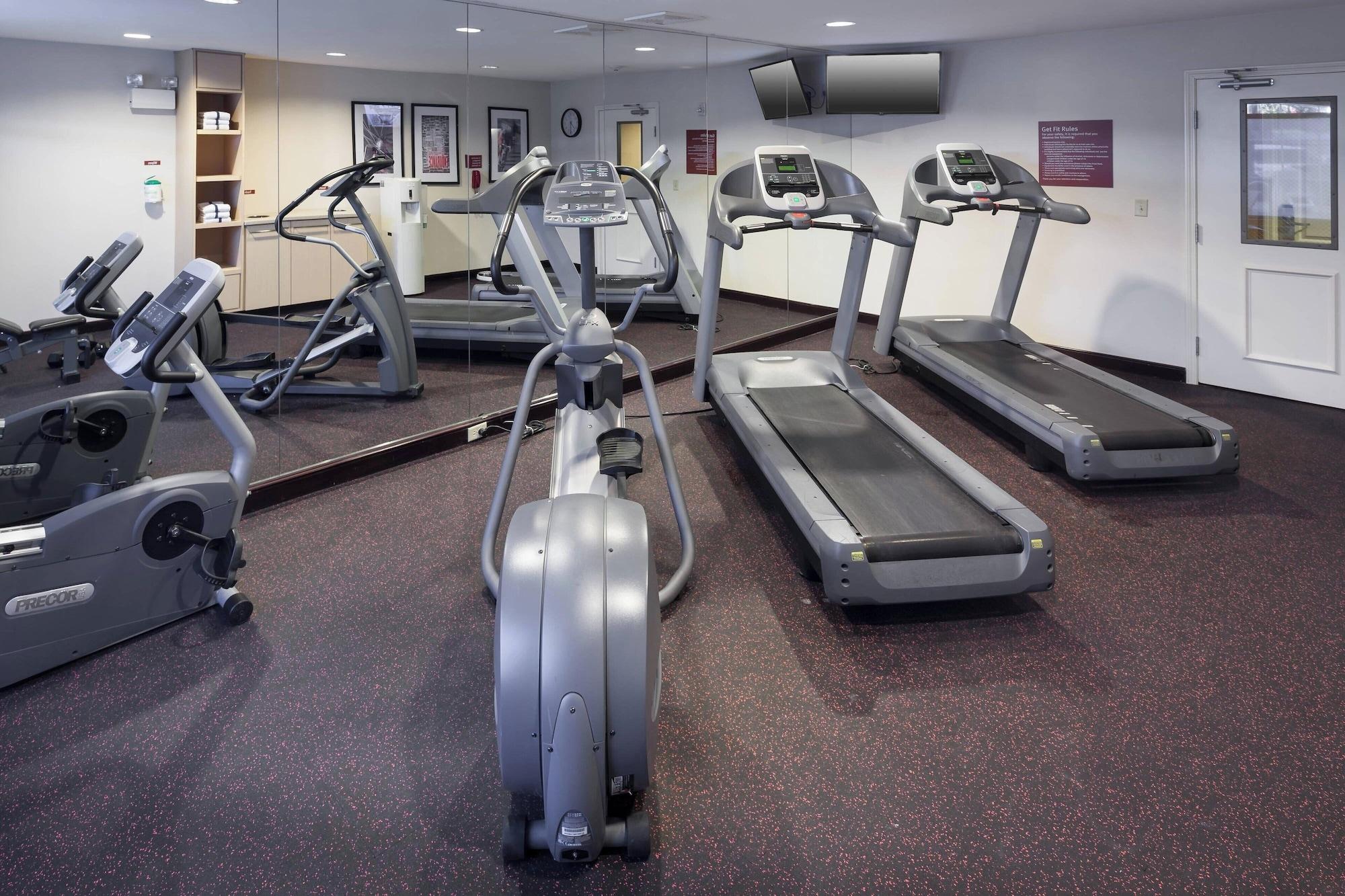 Gimnasio TownePlace Suites by Marriott San Antonio Airport