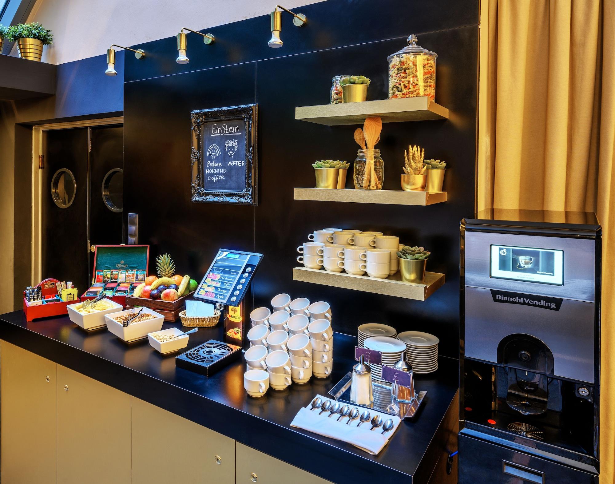 Bar/Salón Ambra Hotel