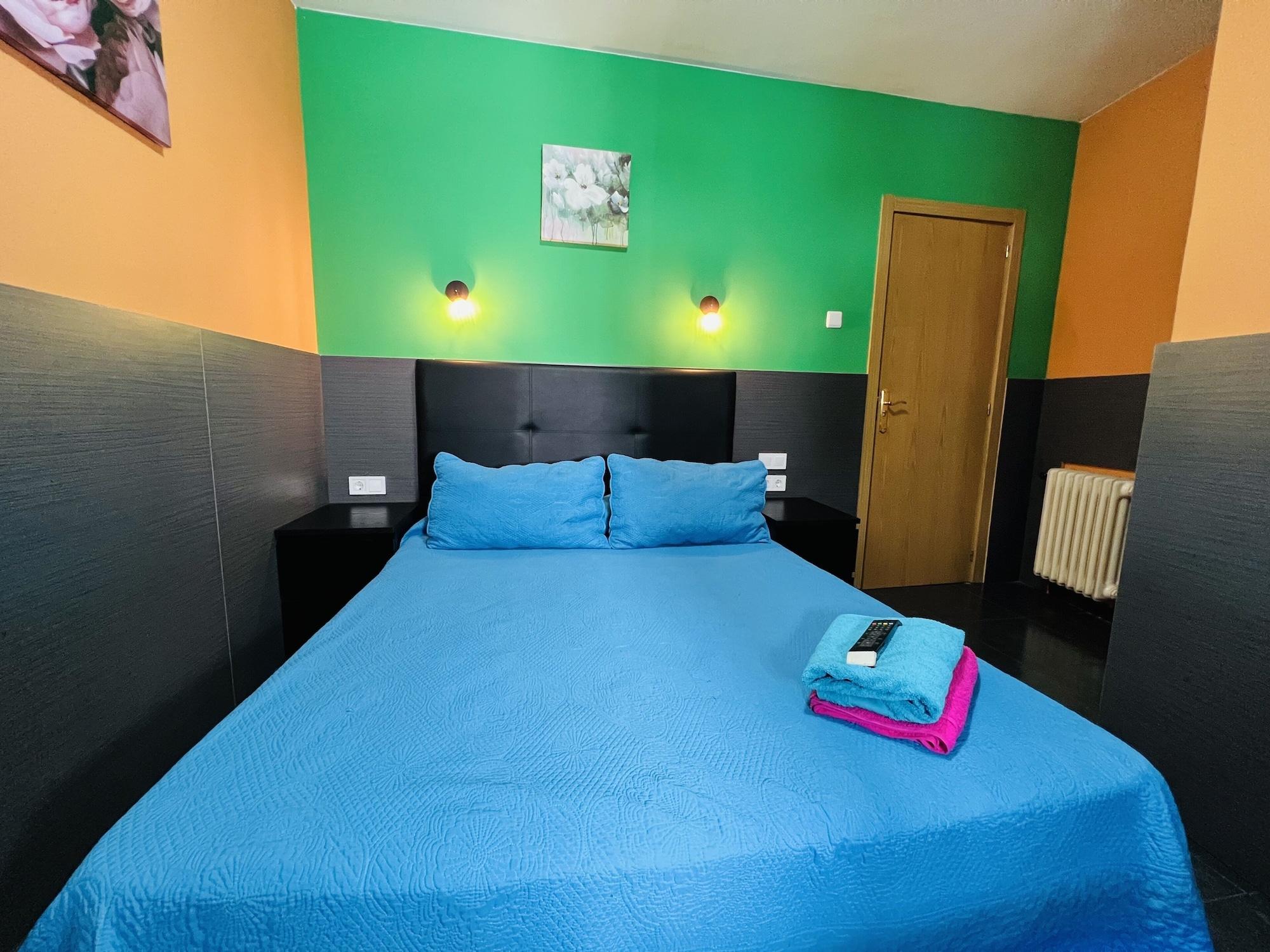 Varios Hostal Numancia