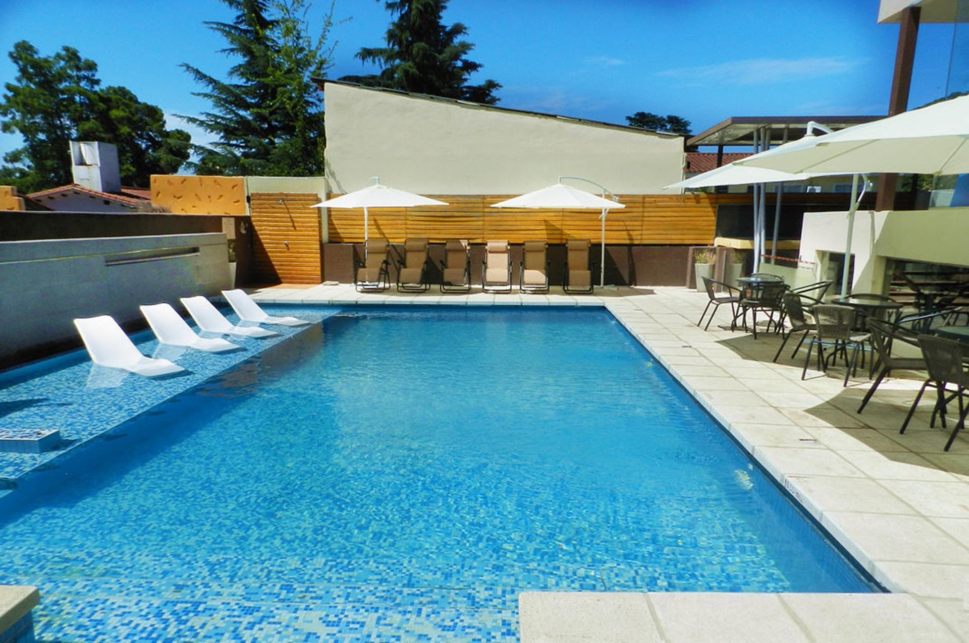 Vista Piscina Piazza Hotel