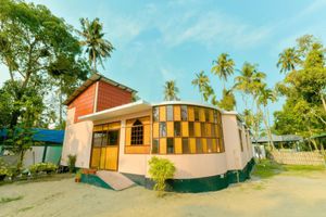 Alojamiento - OYO 13415 Cherai Village Home Stay