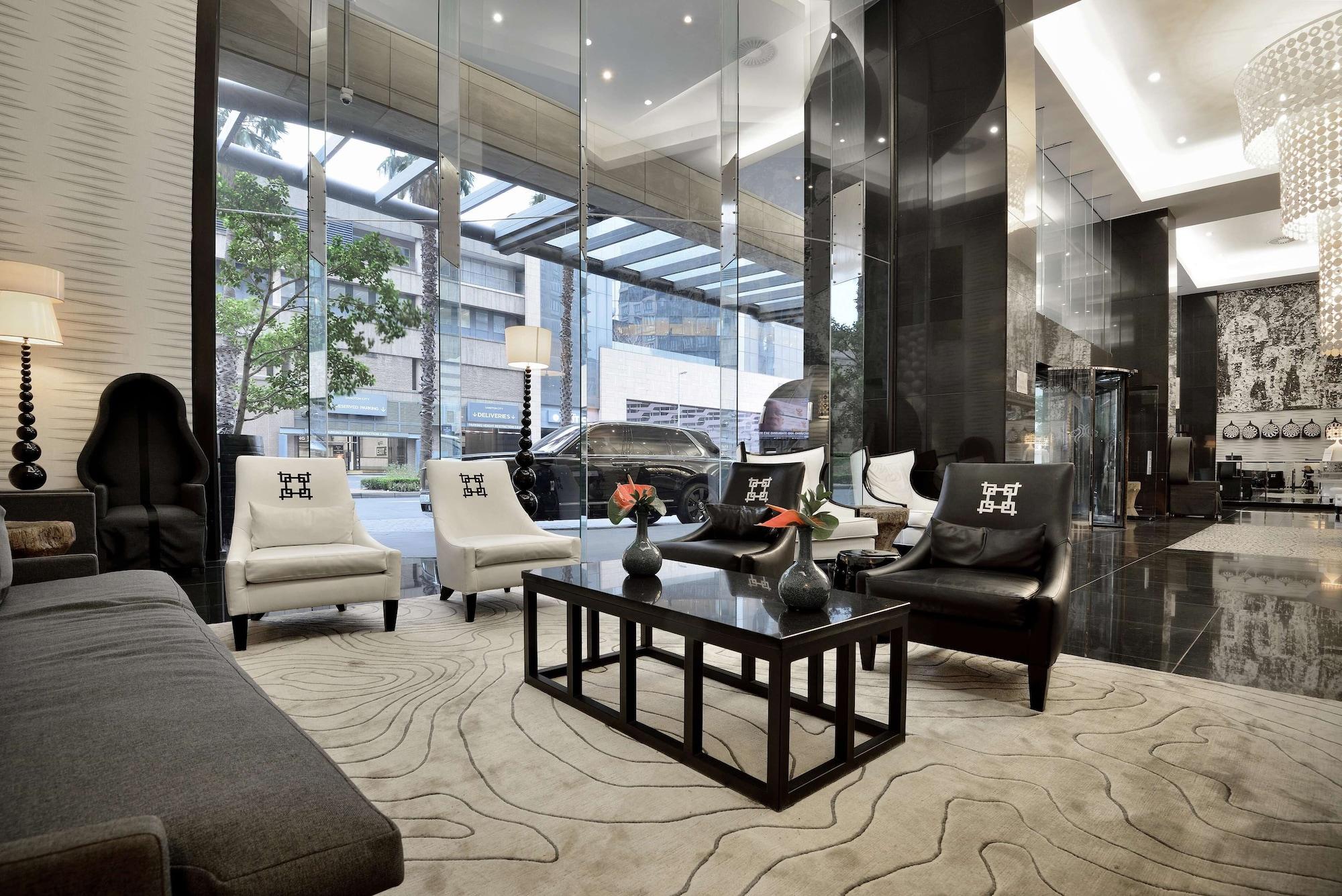 Vista Lobby Davinci Hotel And Suites On Nelson Mandela Square