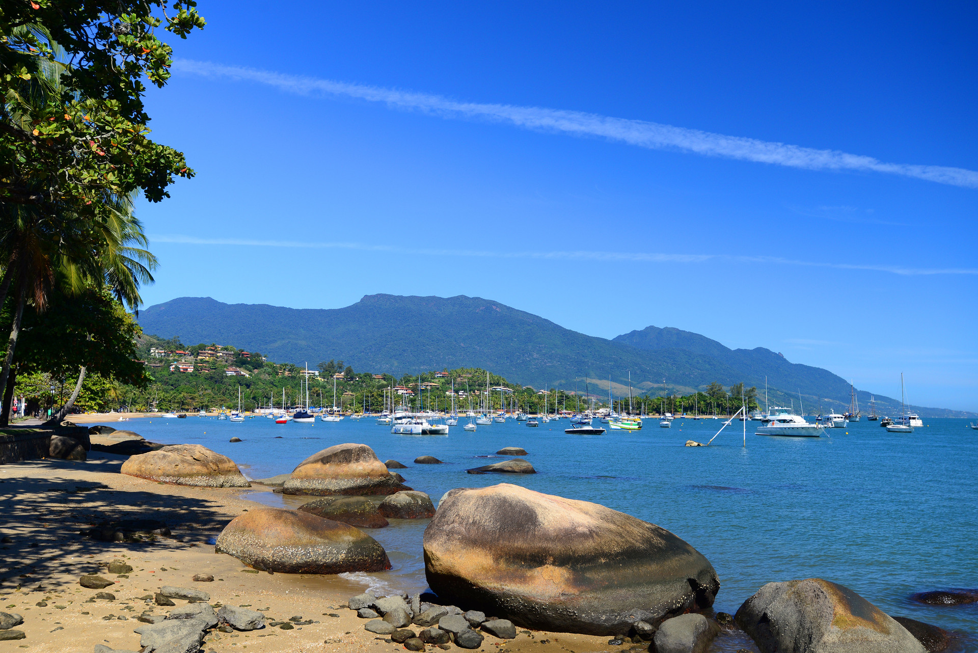 O melhor Beach Club de Ilhabela para você passar Dias incríveis. Sea