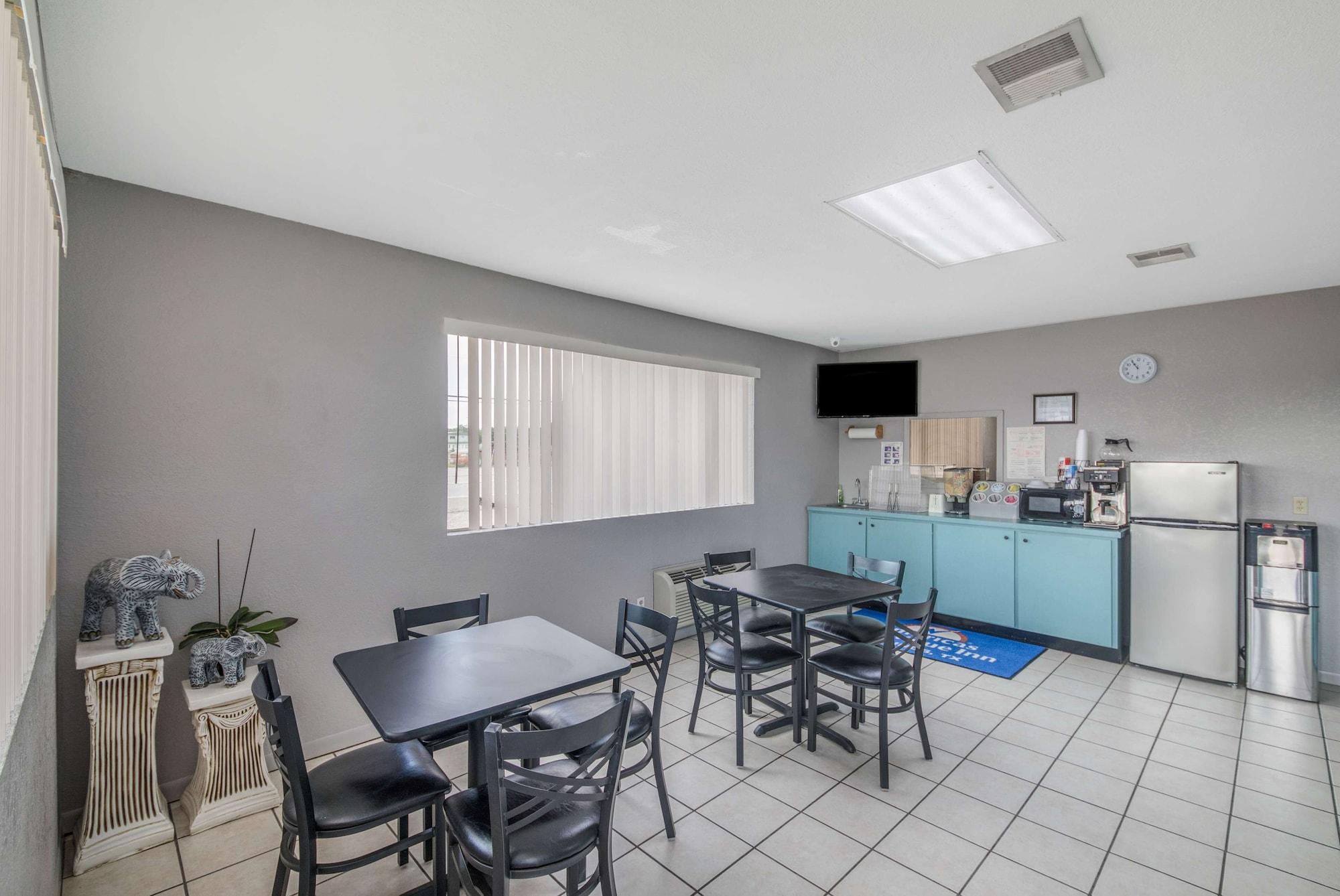 Restaurant Americas Best Value Inn Giddings