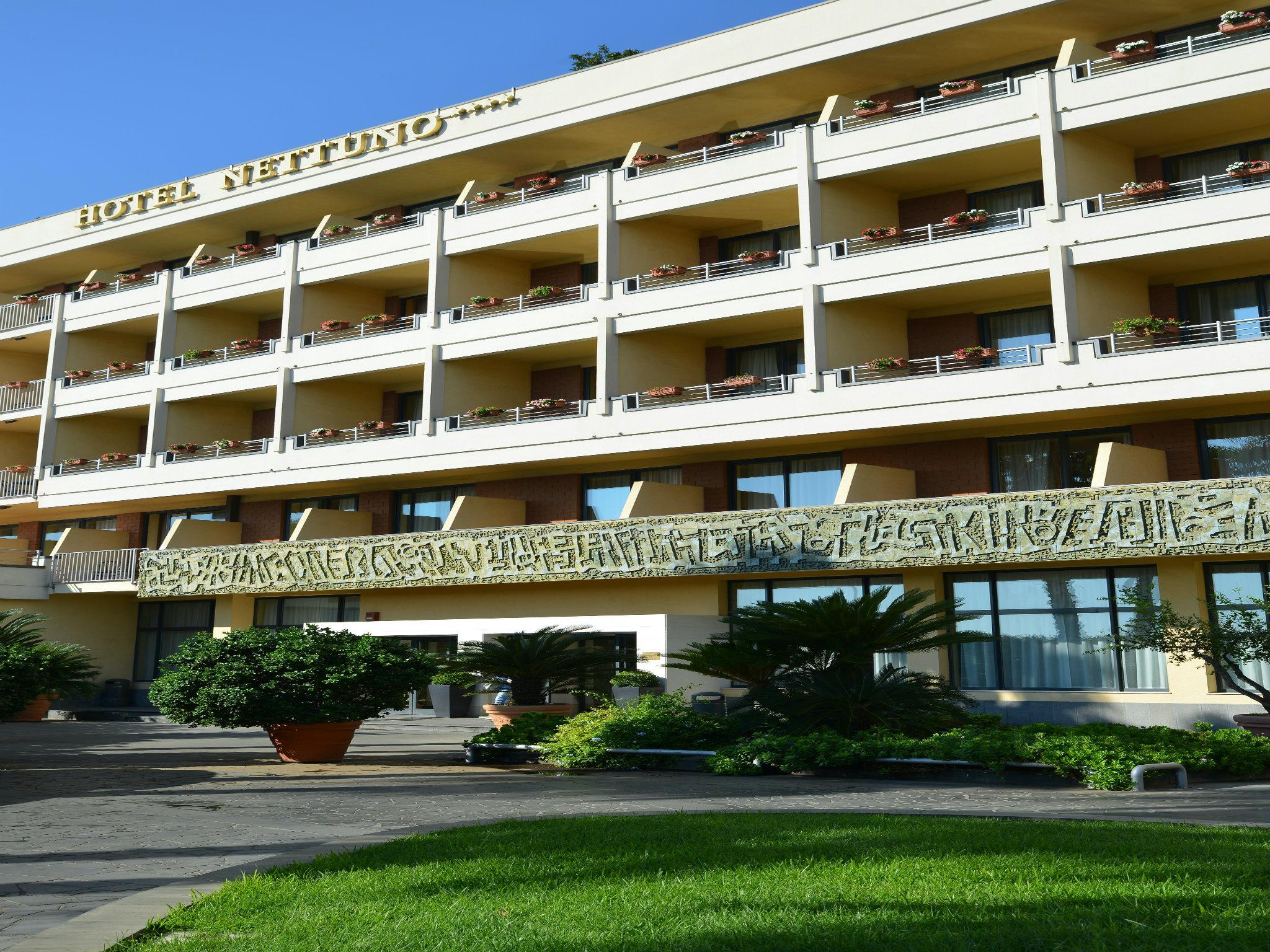 Vista Exterior Hotel Nettuno