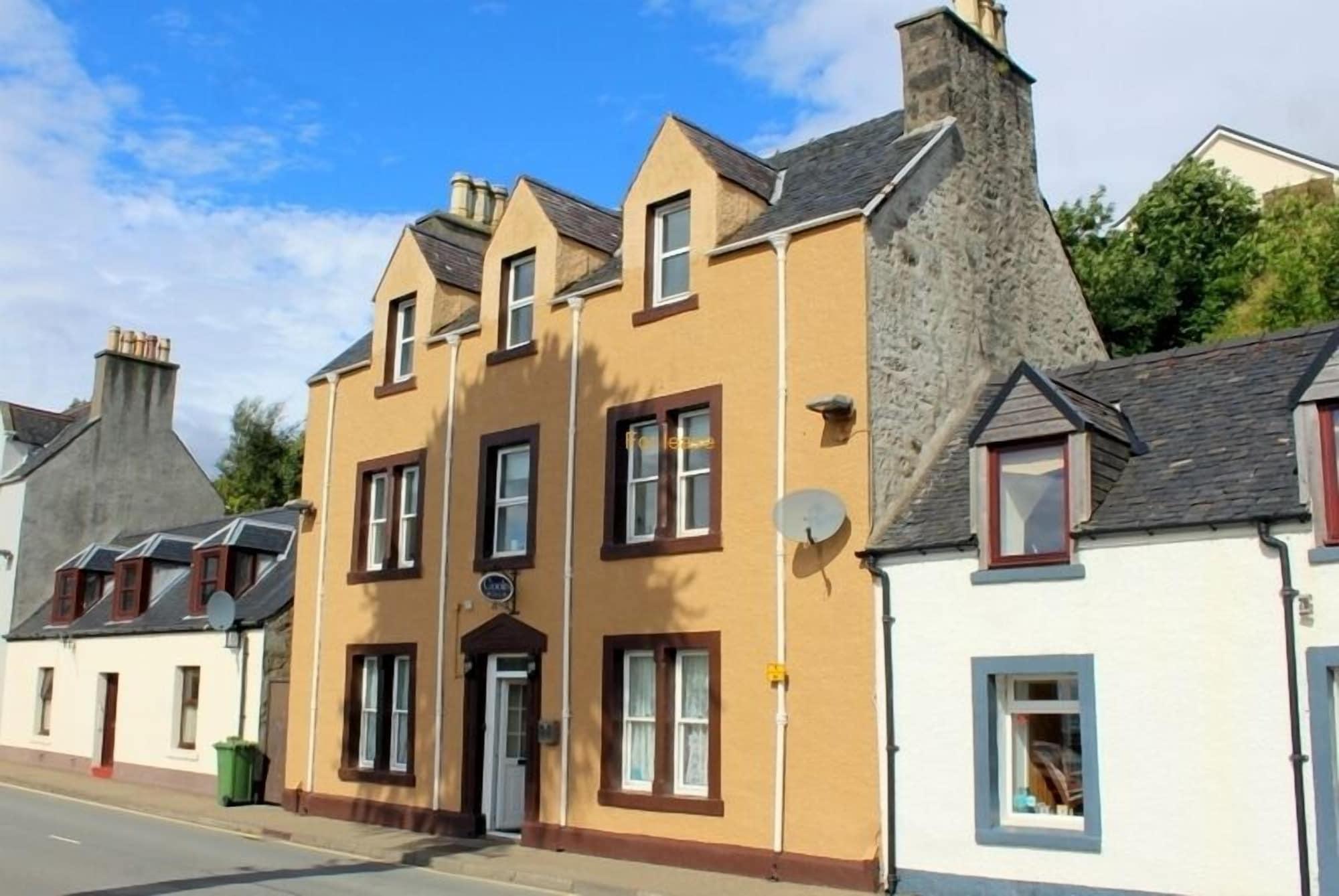 Vista Exterior Coolin View Guest Rooms