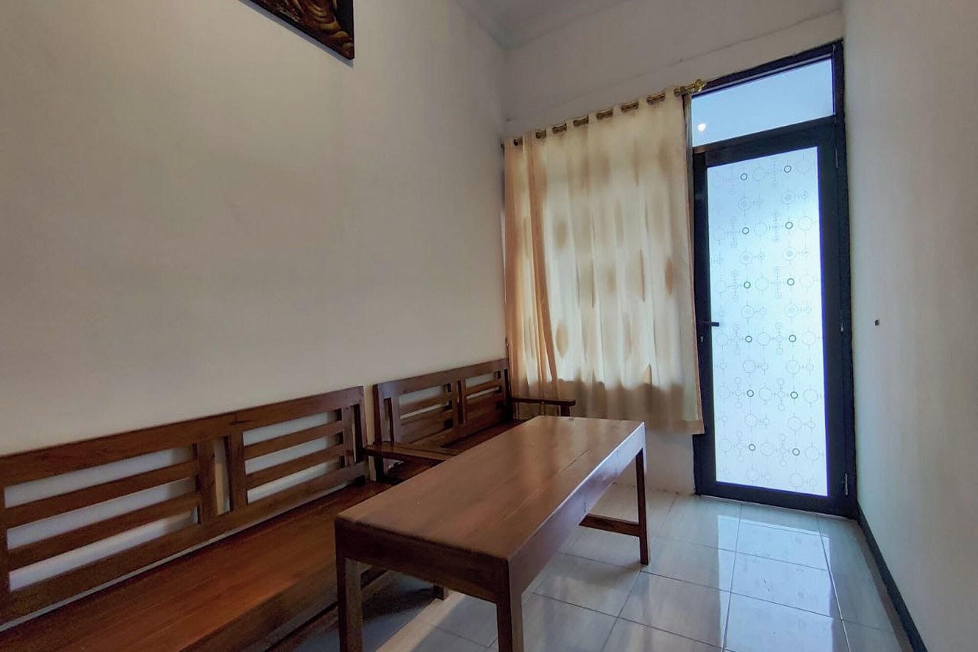 Vista Lobby OYO 95106 A Homestay Syariah