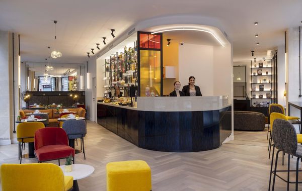 Le 12 Hotel