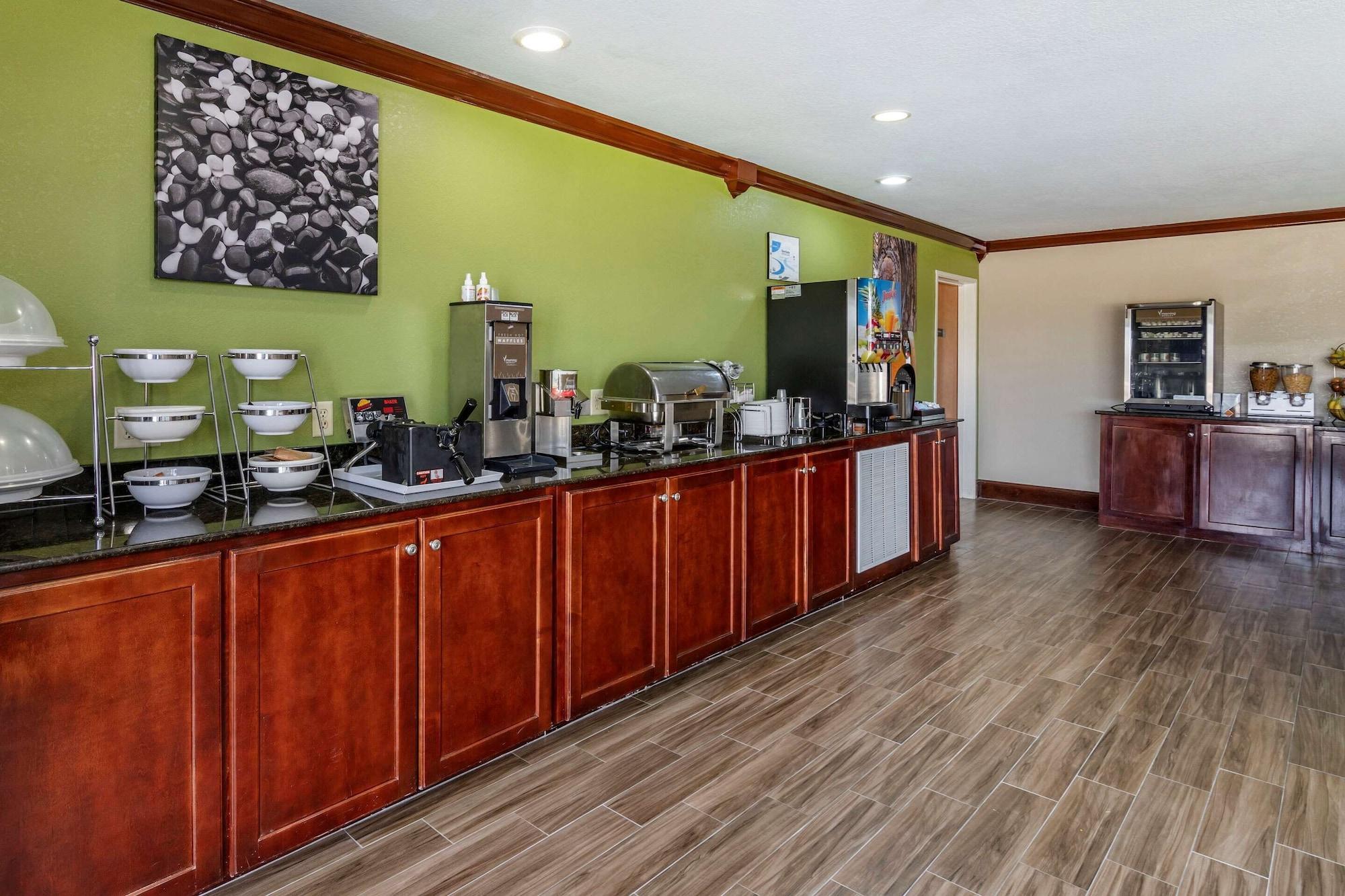 Restaurant Sleep Inn And Suites Brunswick