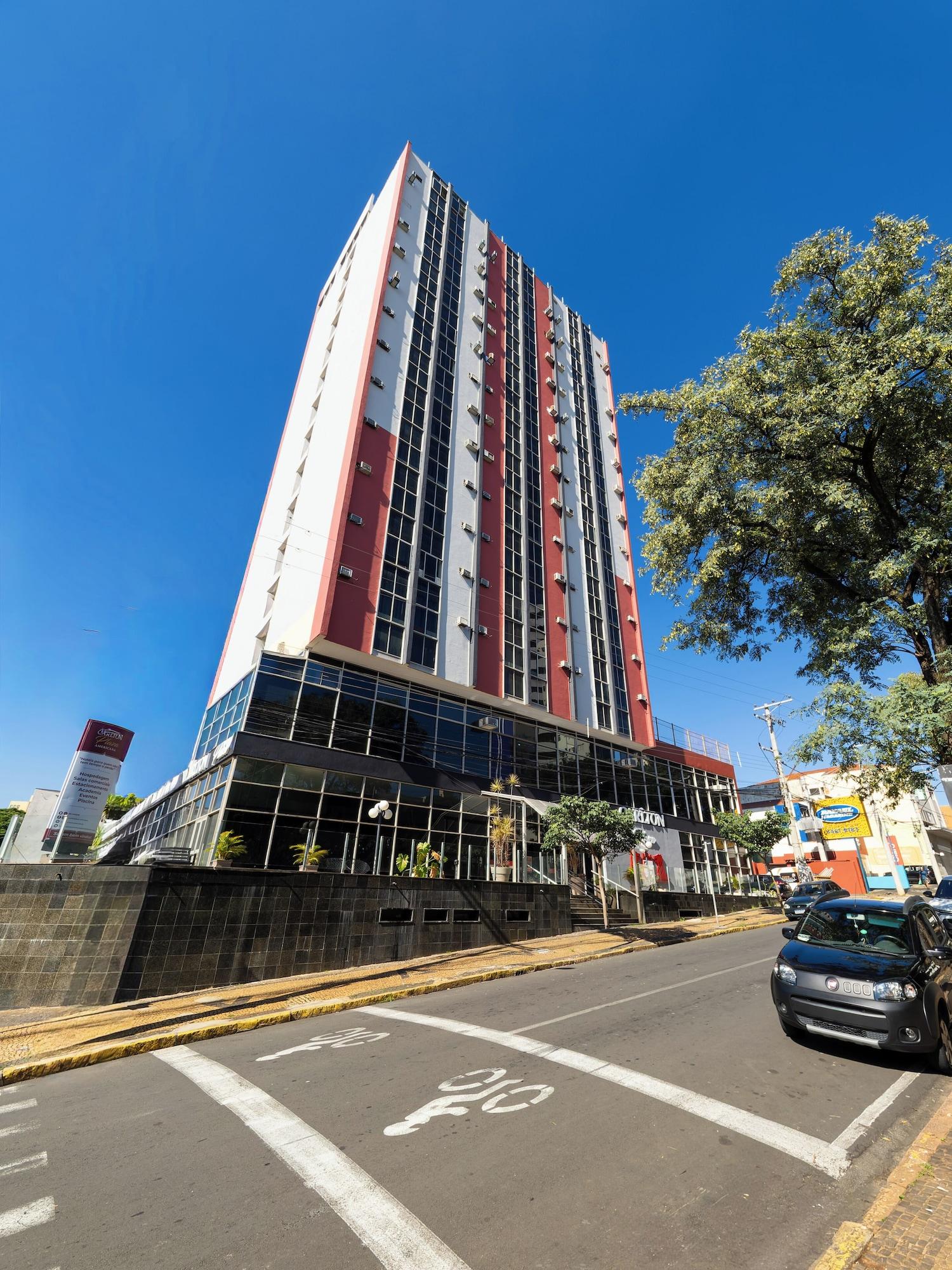 Vista Exterior Carlton Plaza Americana