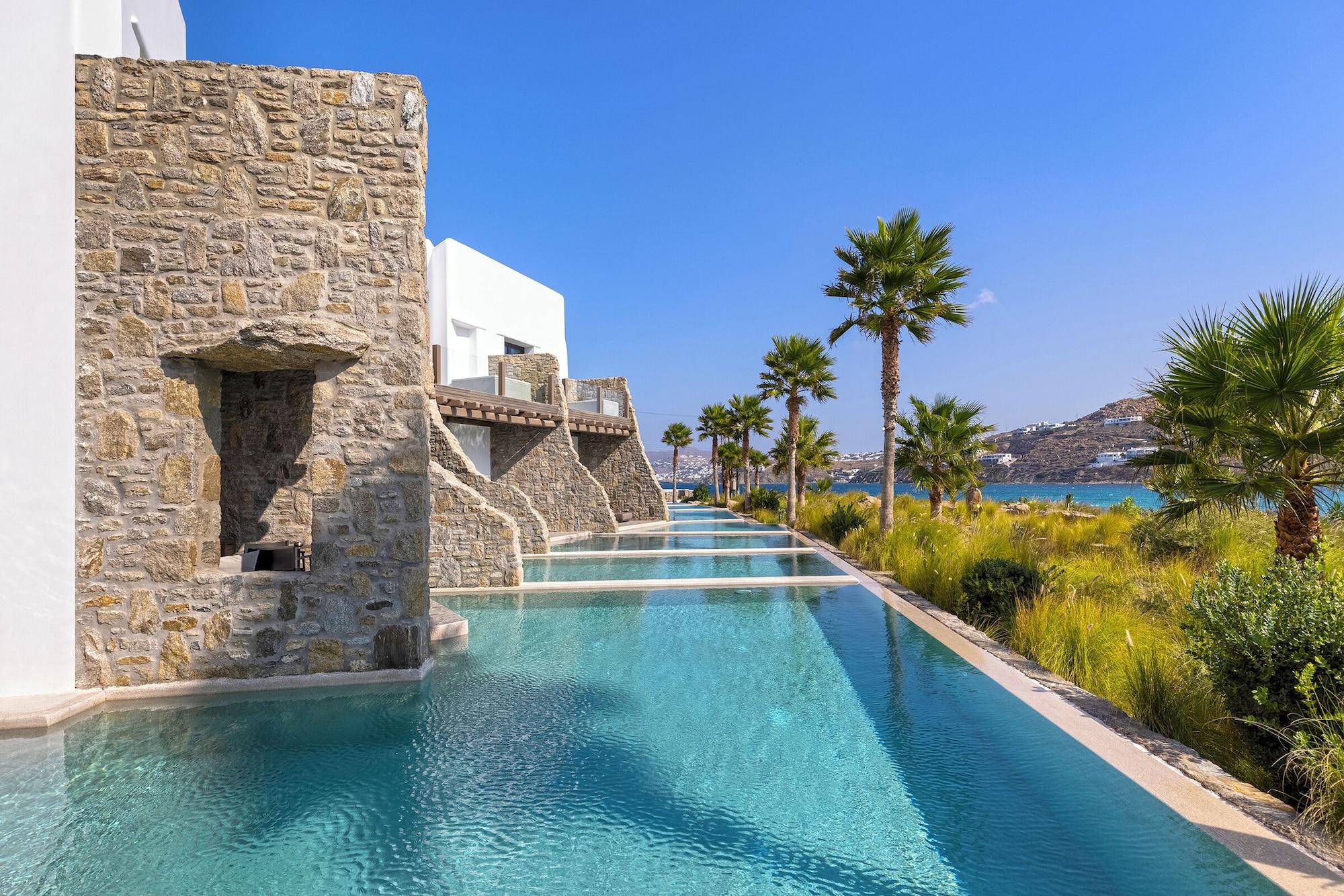 Vista Exterior Aeonic Suites and Spa