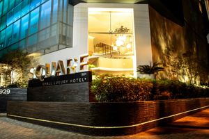 Square Small Luxury Hotel