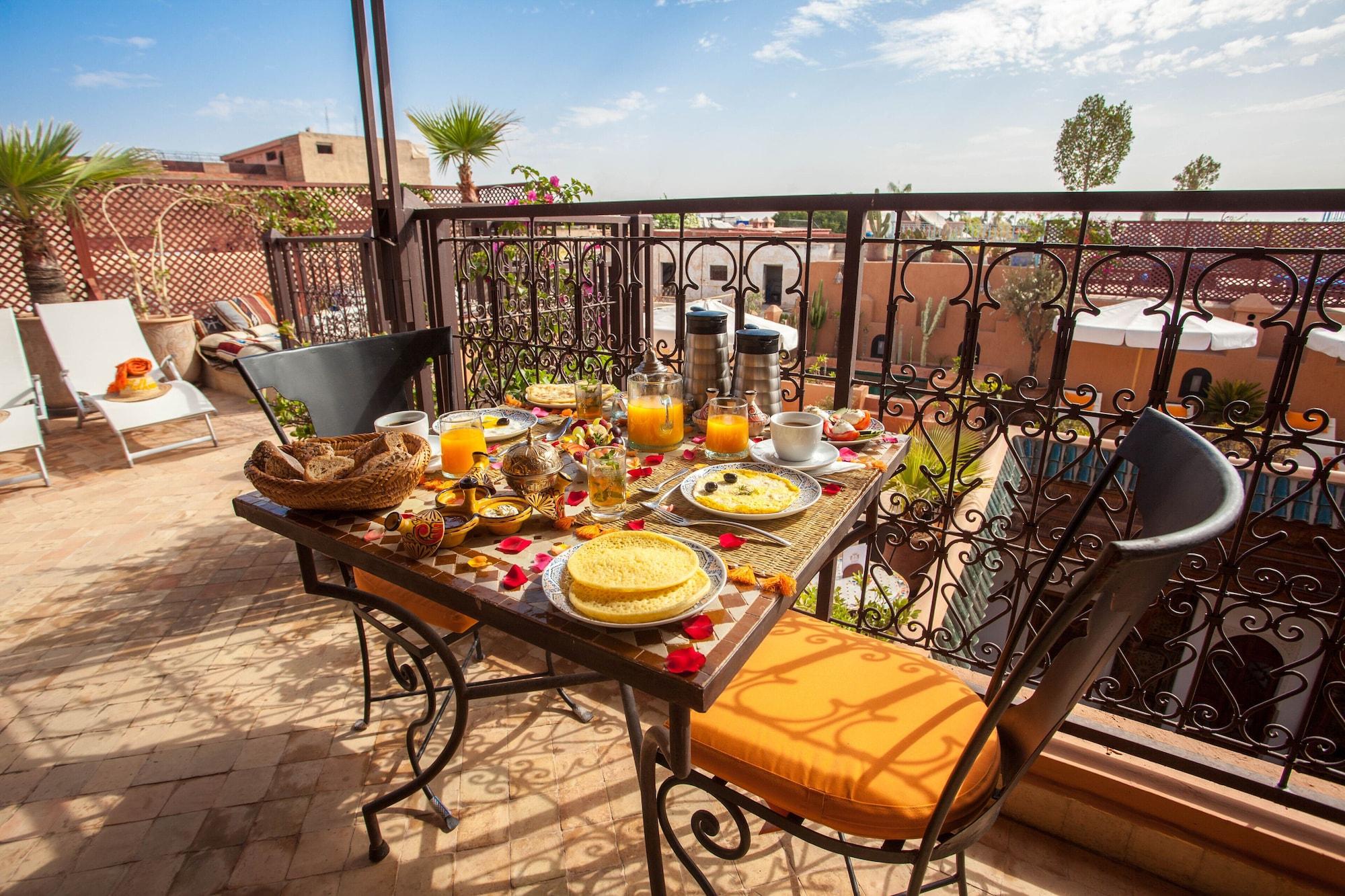 Vista Exterior Riad Melhoun & Spa