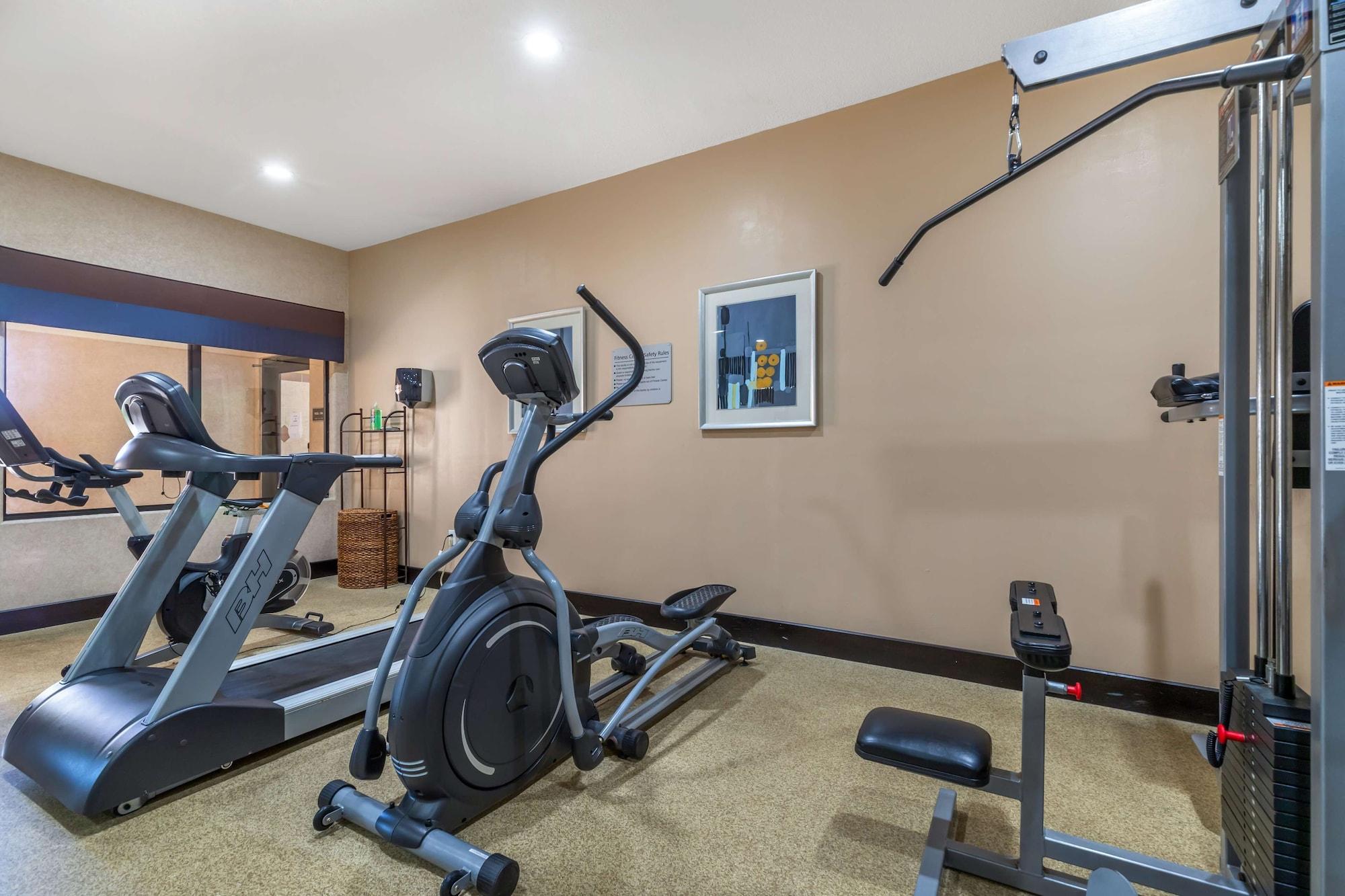 Gimnasio Best Western Plus Lytle Inn & Suites