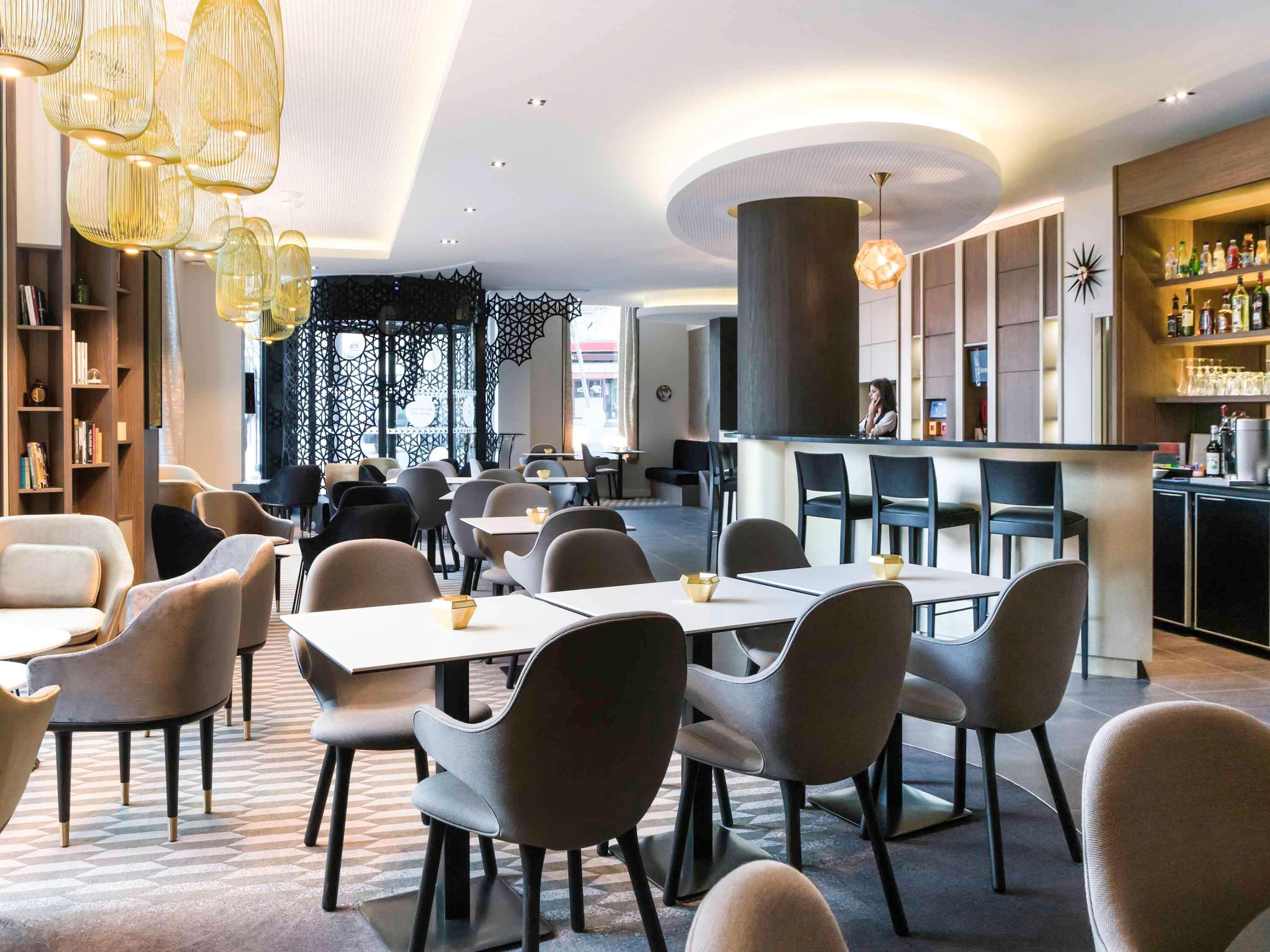 Bar/Salón Novotel Suites Paris Expo Porte de Versailles