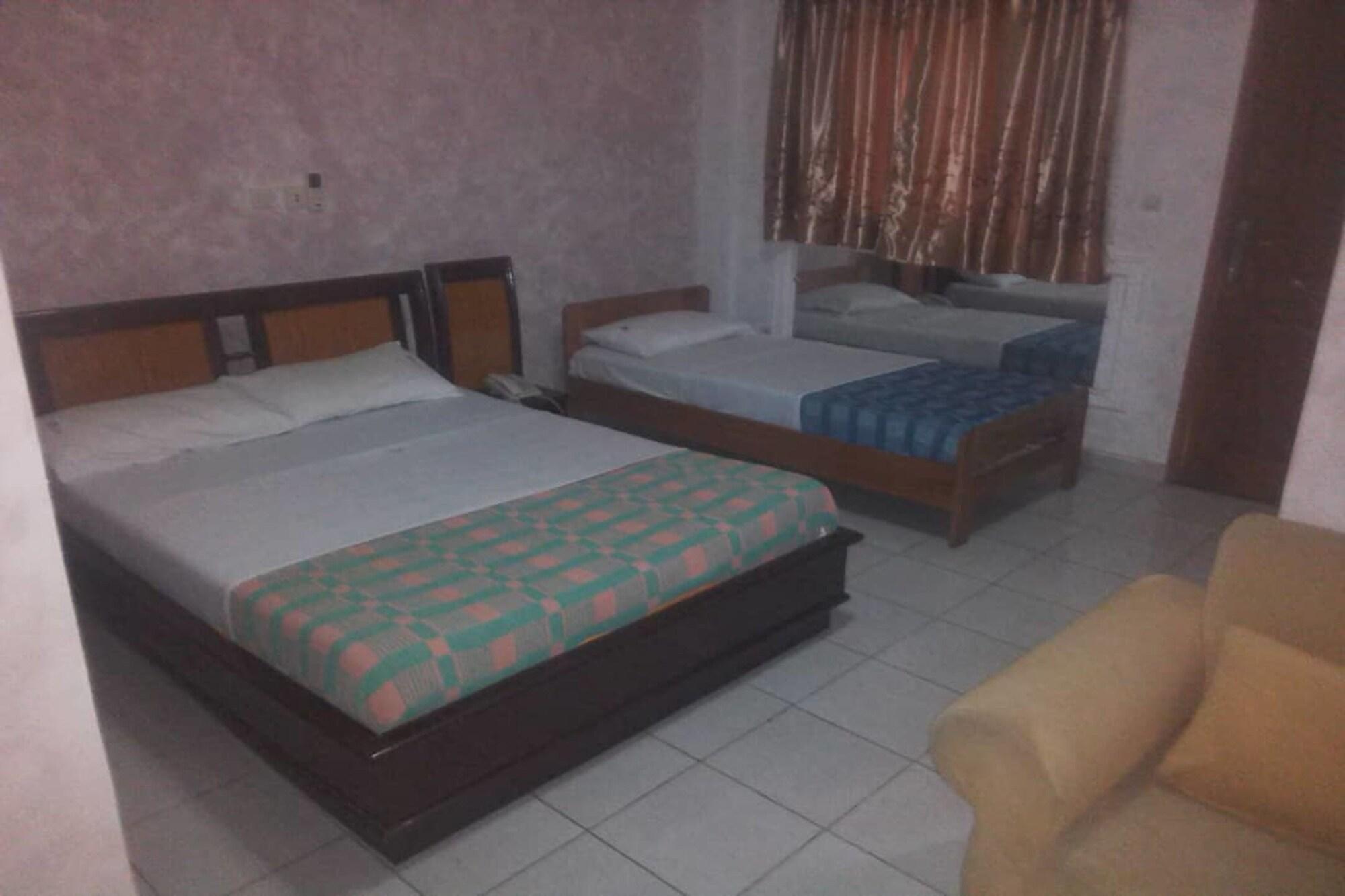 Varios Hotel Le Bristol