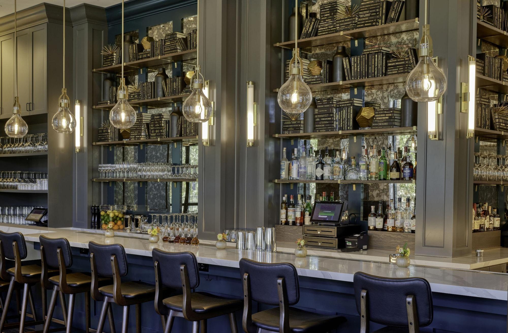 Bar/Salón Hotel Effie Sandestin