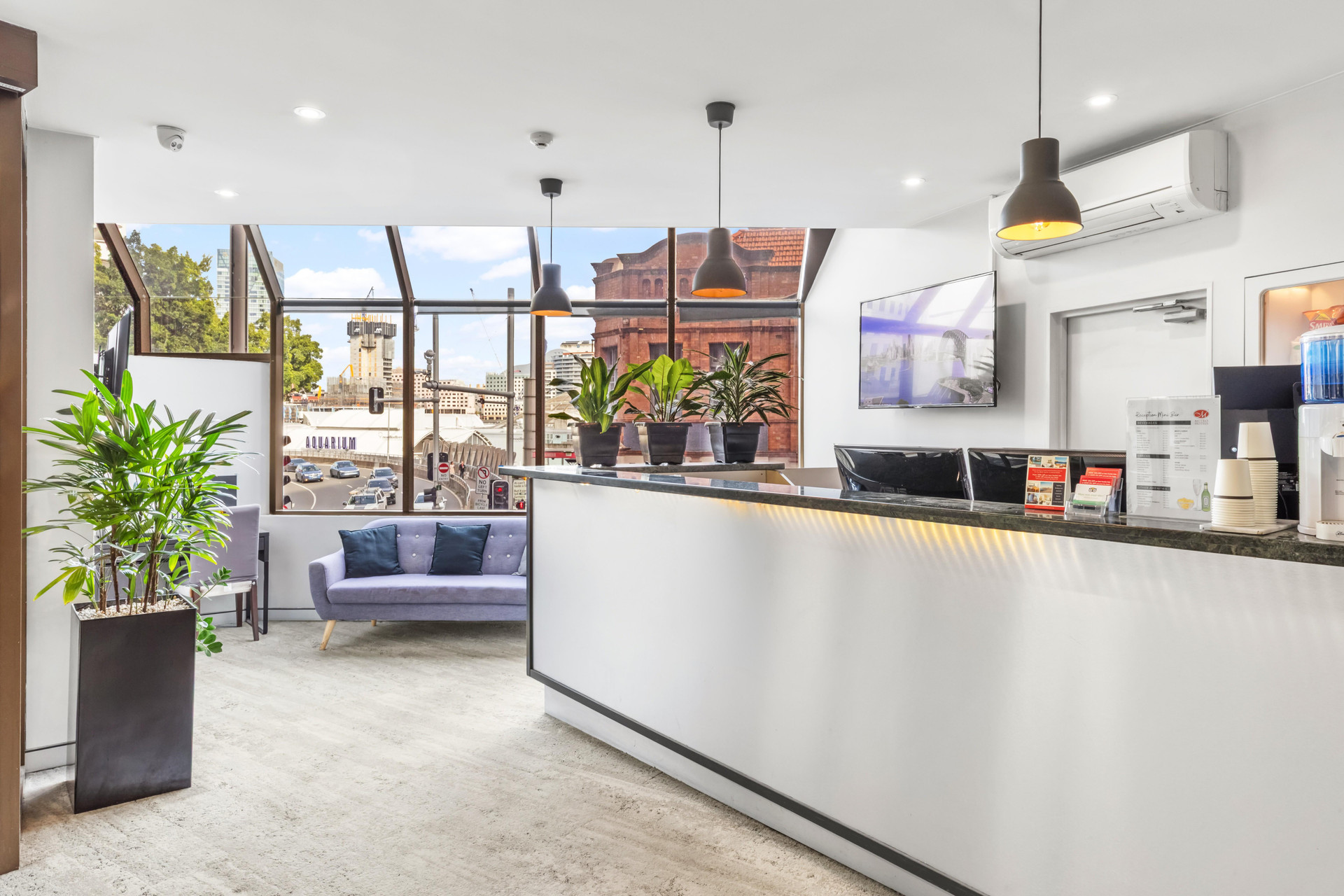 Vista Lobby Metro Apartments on Darling Harbour - Sydney