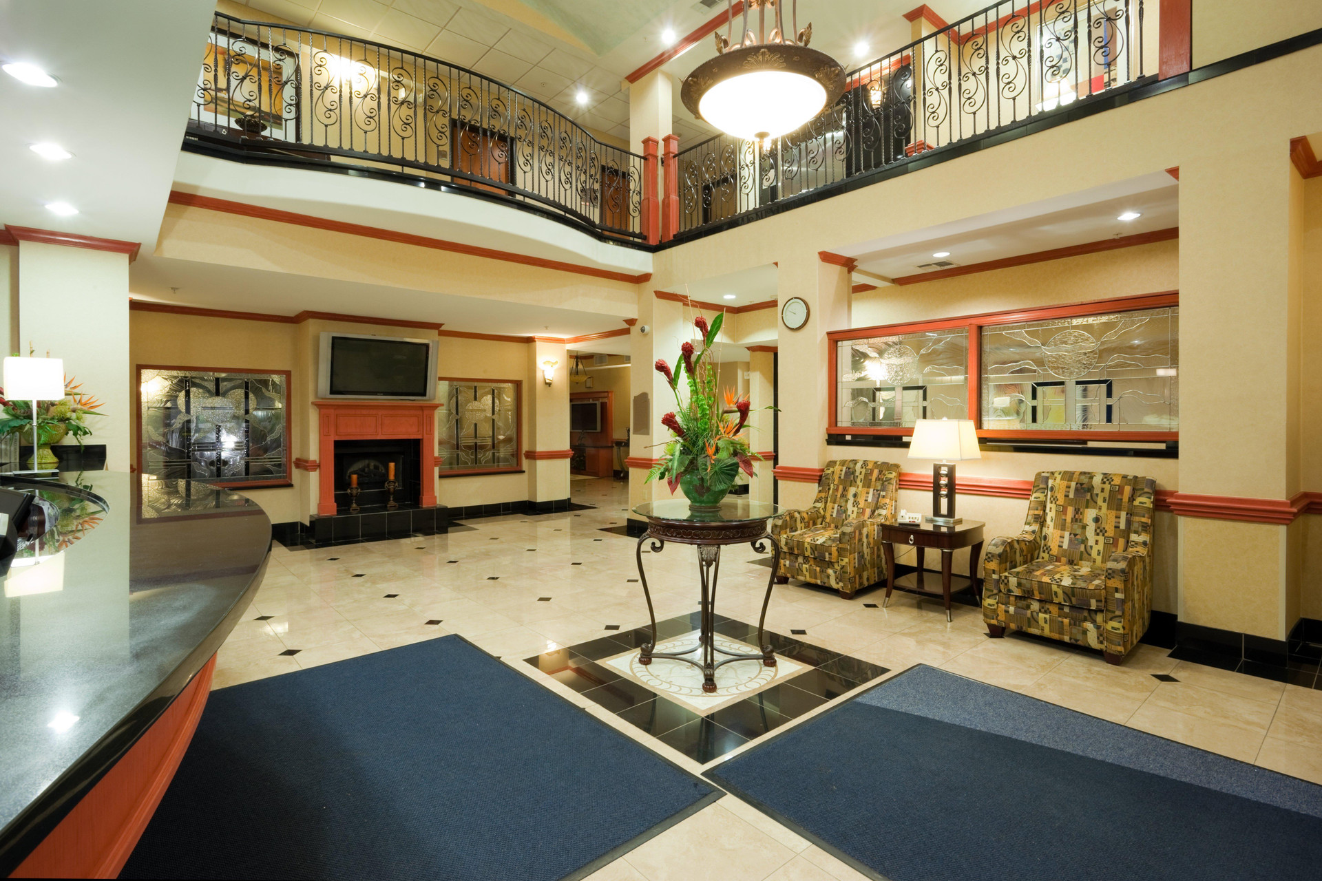 Vista Lobby Holiday Inn Express & Suites Fairfield-North