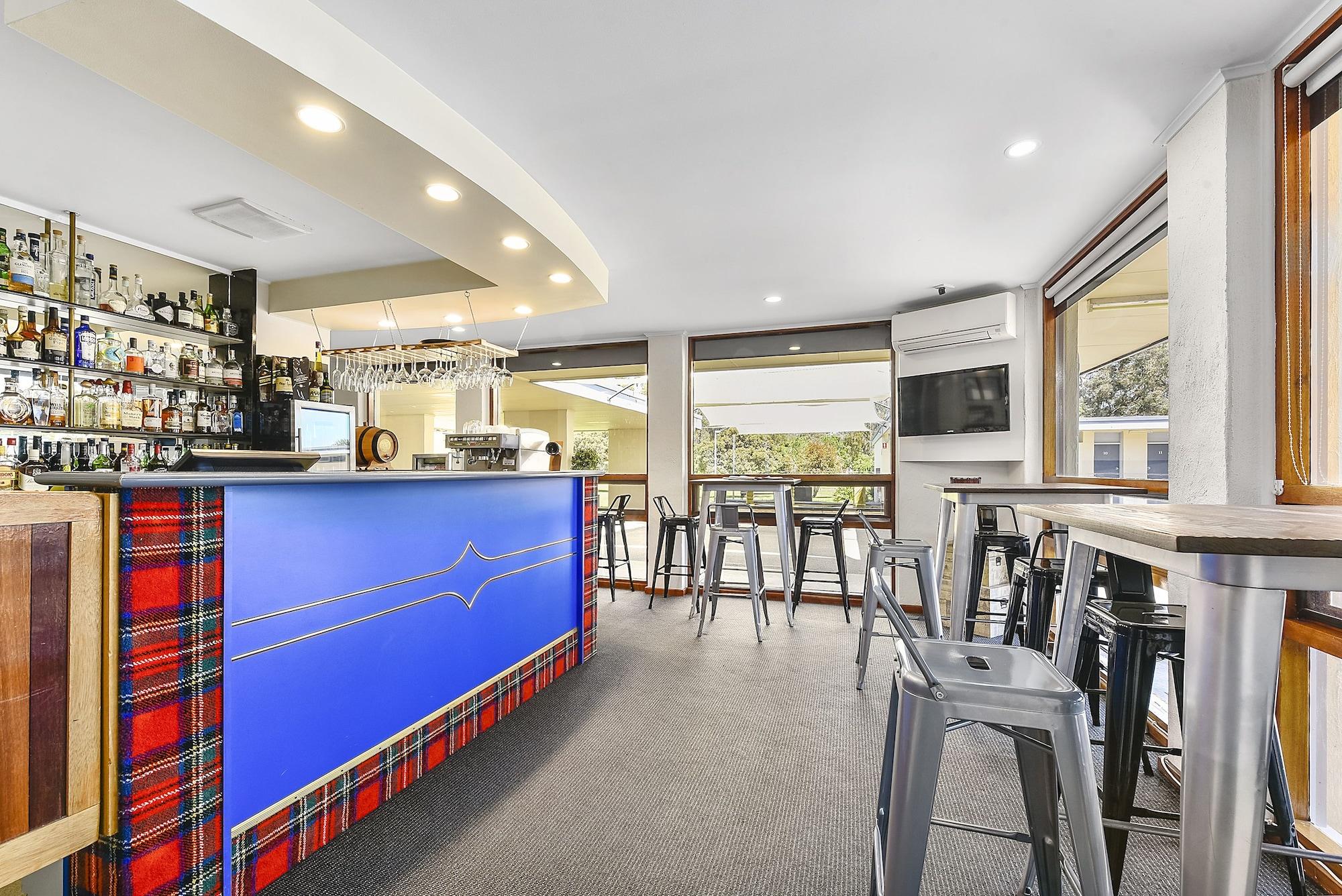 Bar/Salón William Macintosh Motor Lodge