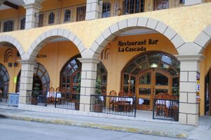 Alojamiento - Hotel Arcos del Parque