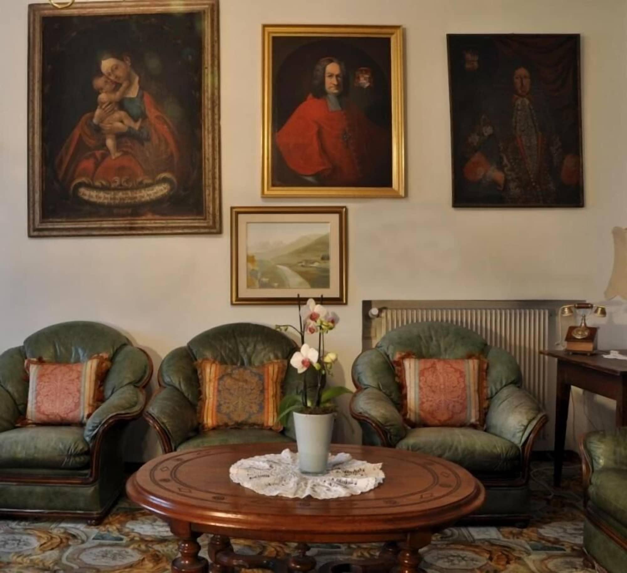 Equipamiento de Habitación Hotel Castel Kandelburg