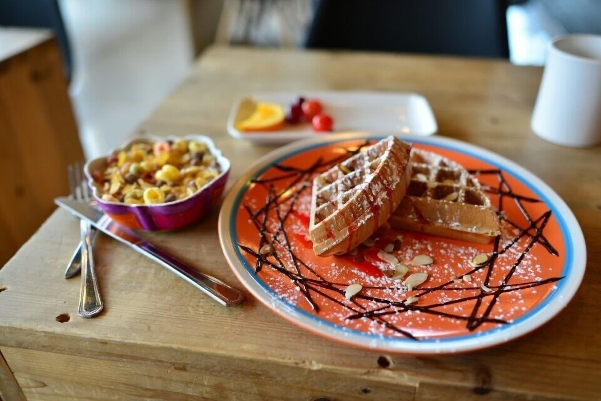 Restaurant GN Guesthouse Coffeemarina - Hostel
