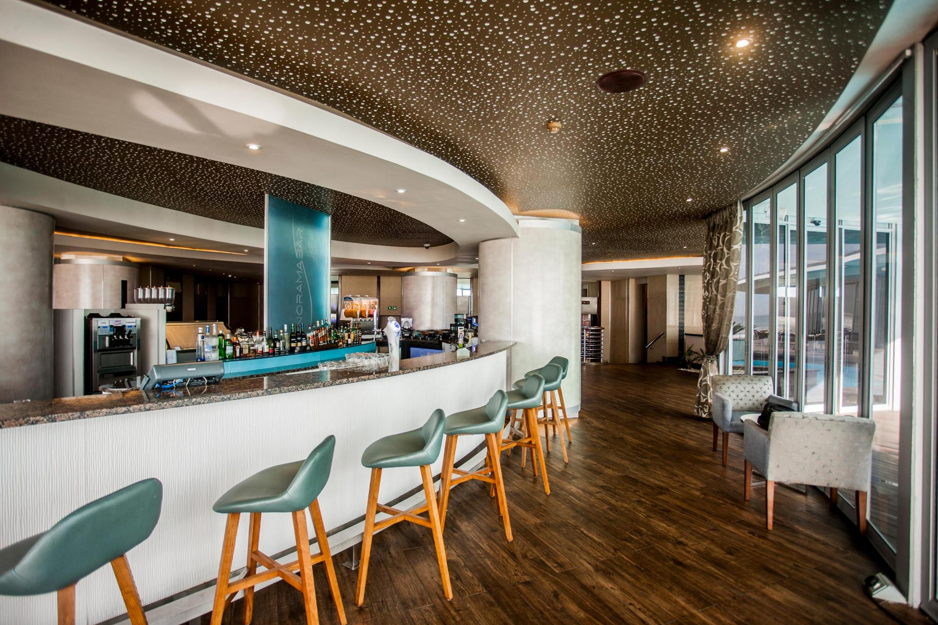 Bar/Salón Southern Sun Elangeni & Maharani