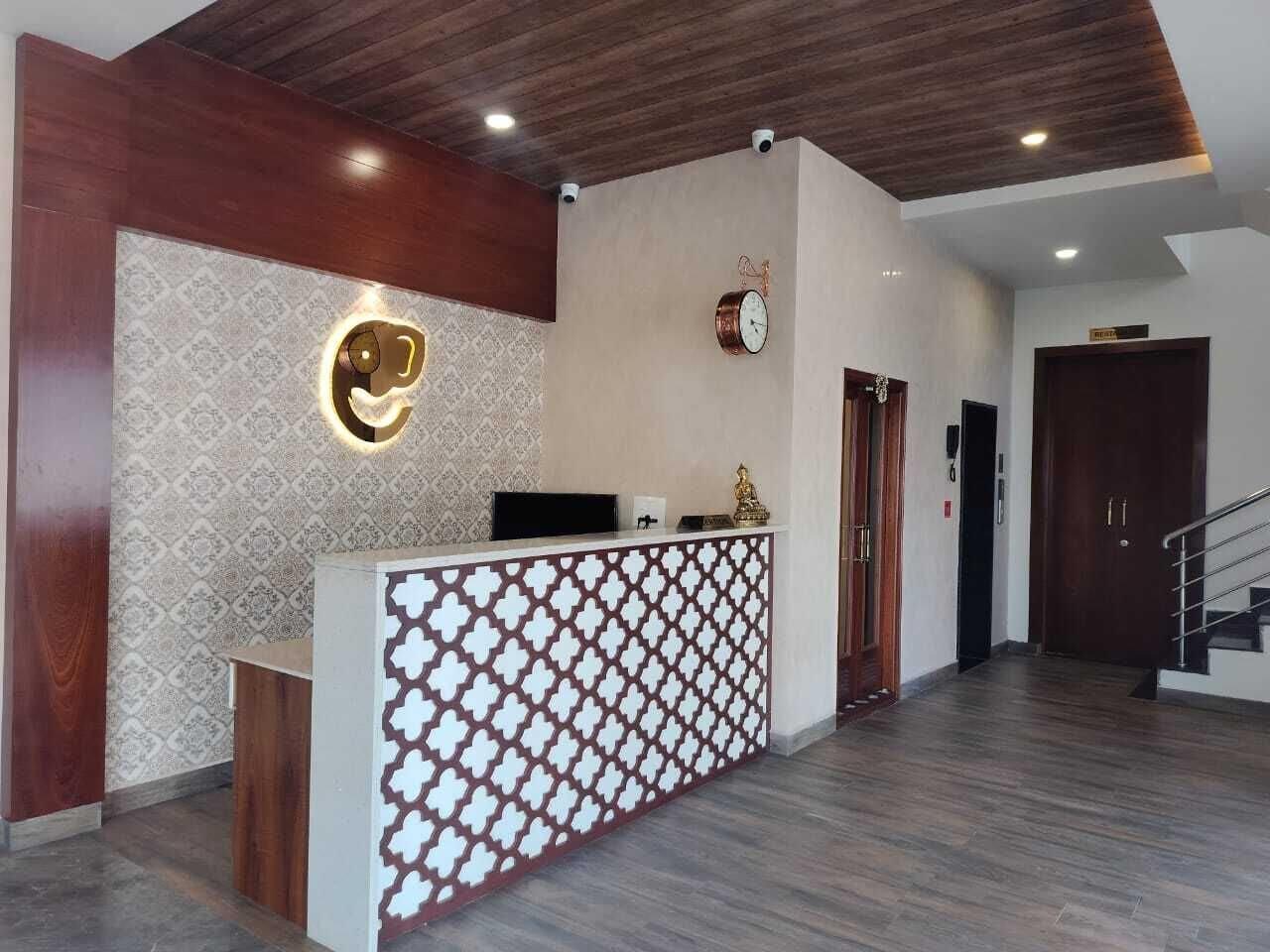 Vista Lobby Chamundi Comforts