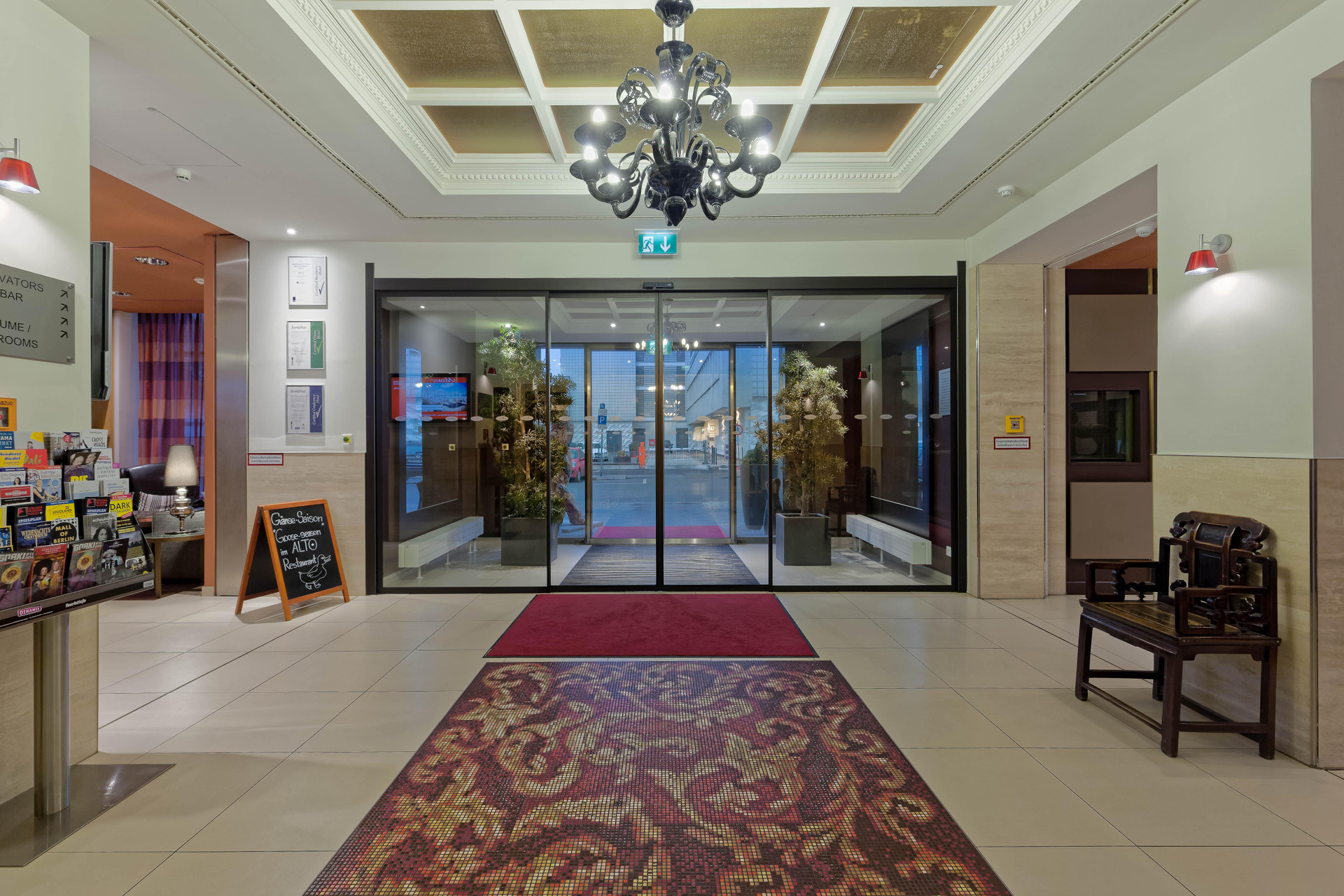 Vista Lobby Adina Apartment Hotel Berlin CheckPoint Charlie