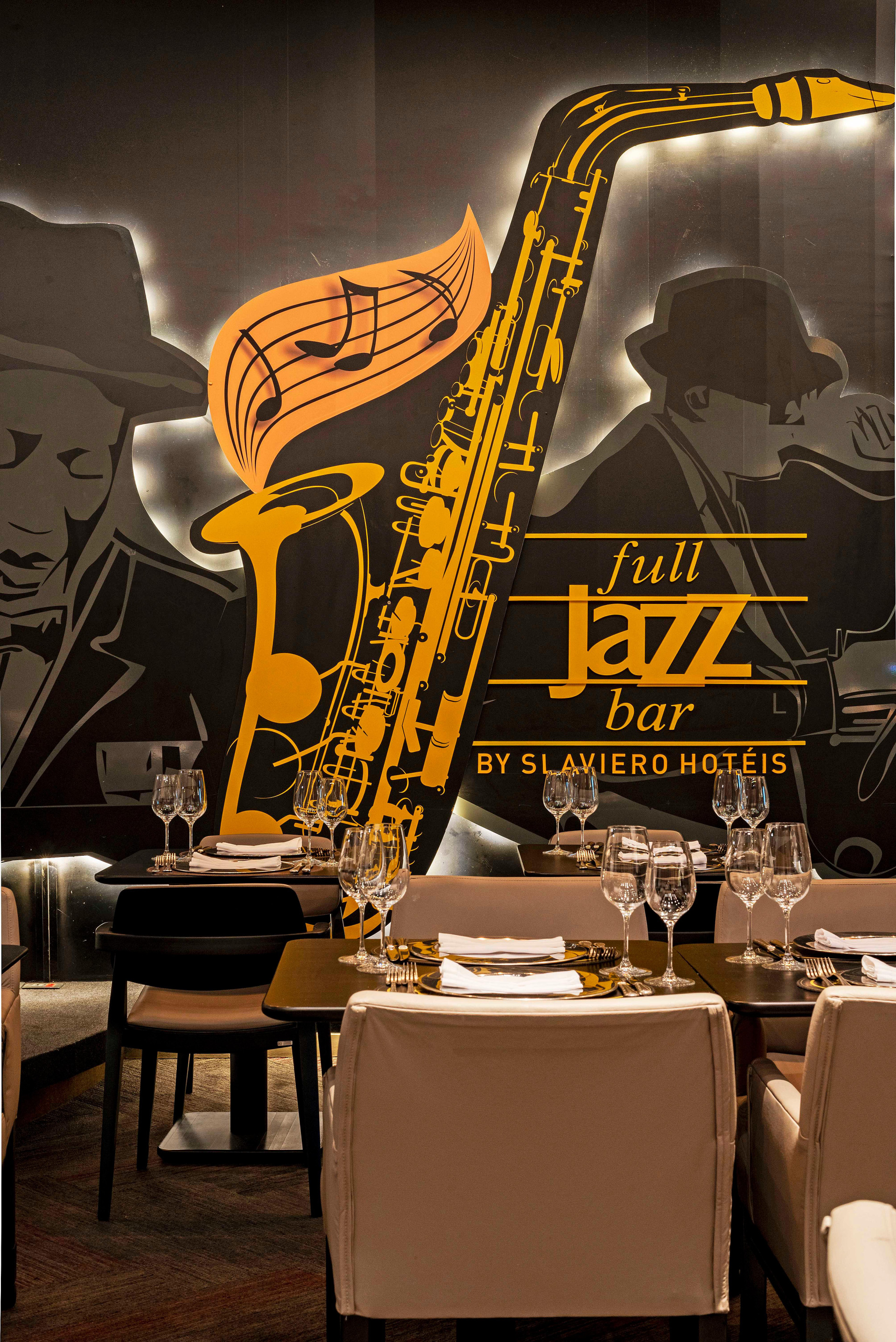 Bar/Salón Full Jazz by Slaviero Hotéis