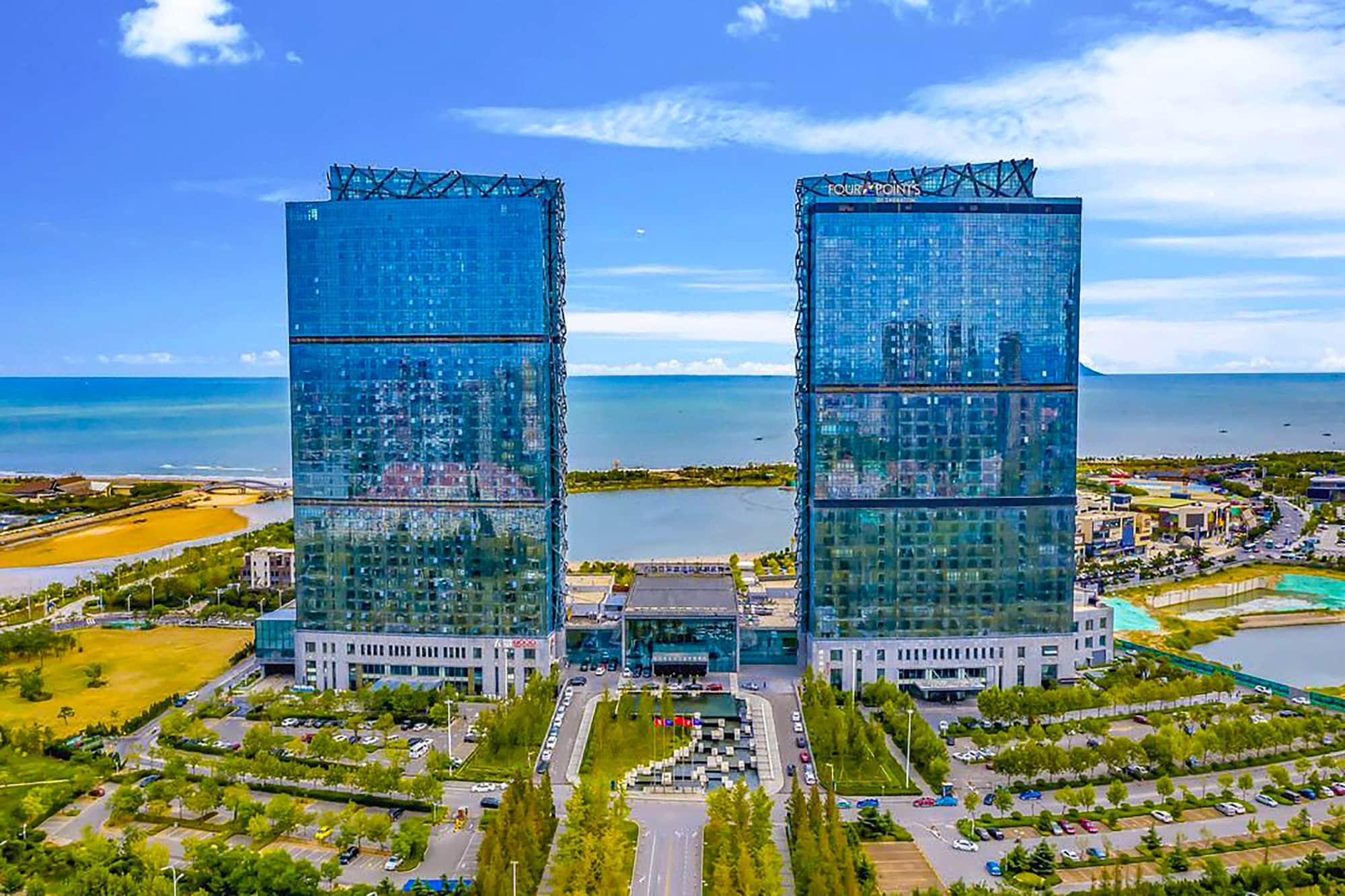 Vista Exterior Four Points by Sheraton Qingdao, West Coast