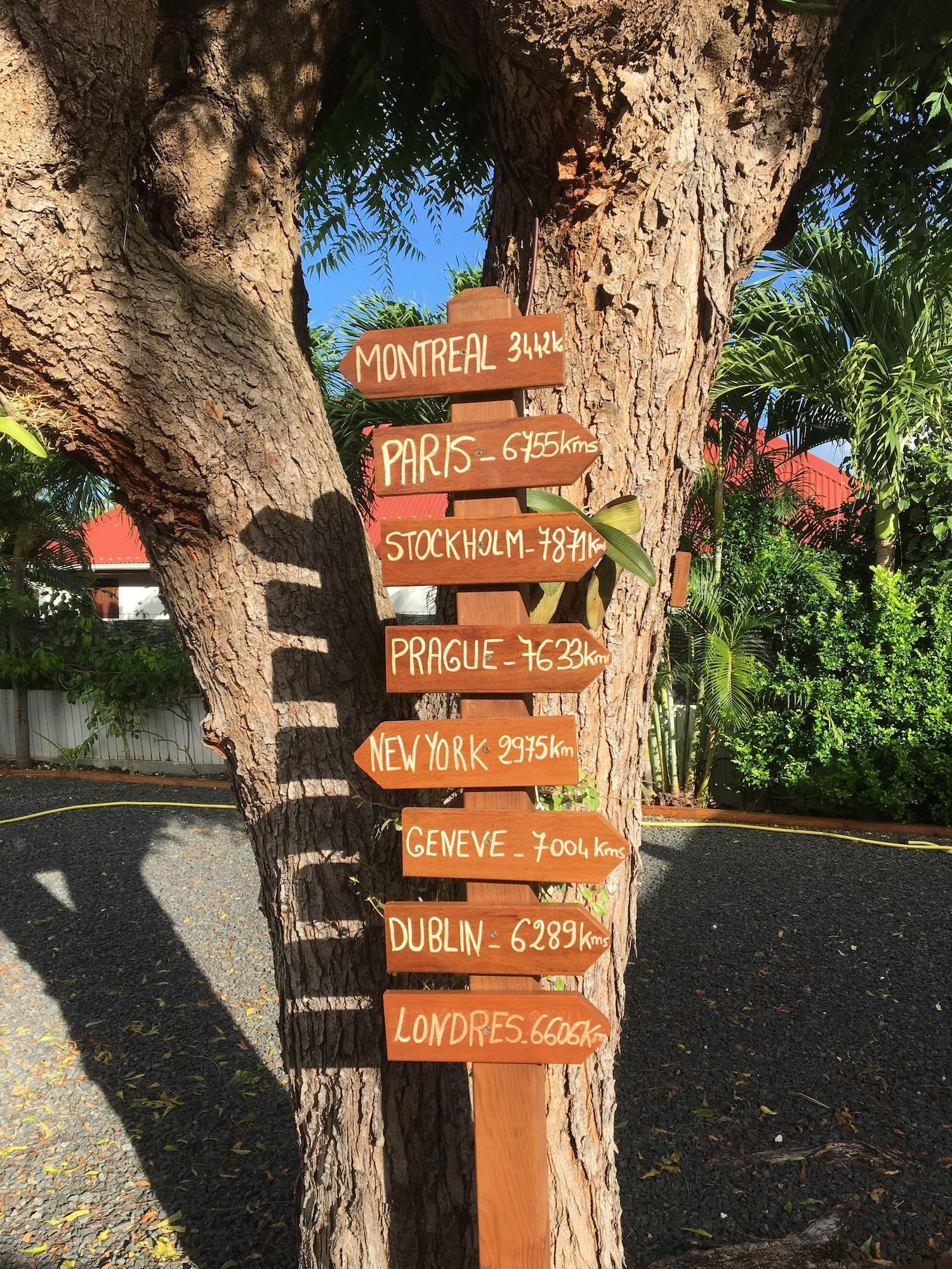 Vista Exterior Chez Flo