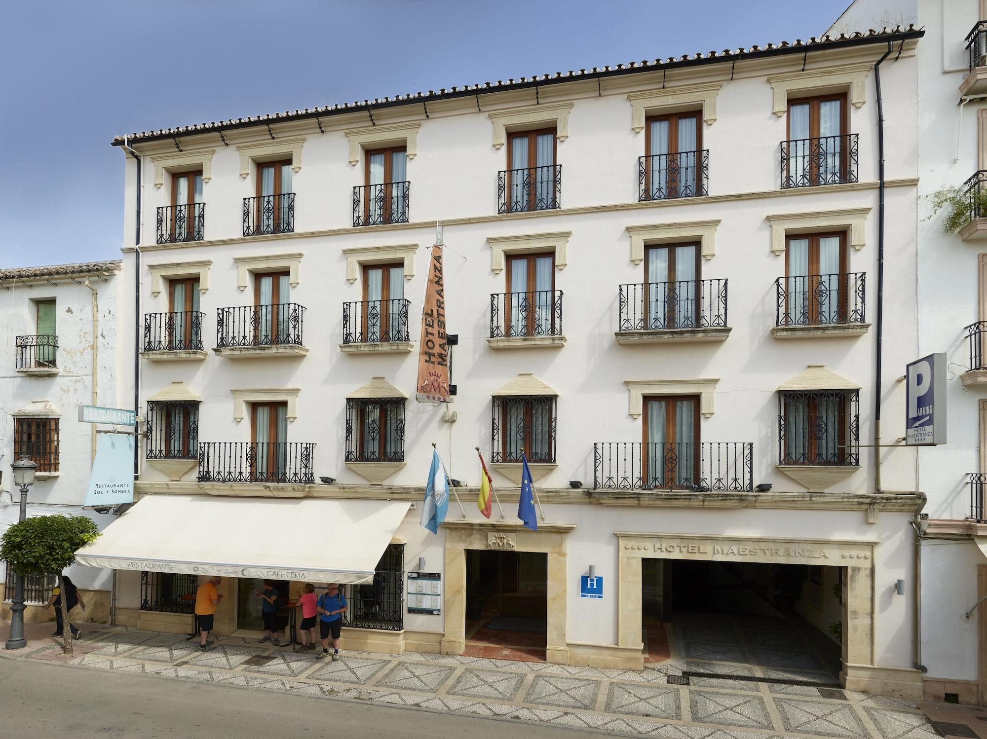 Vista Exterior Hotel Maestranza