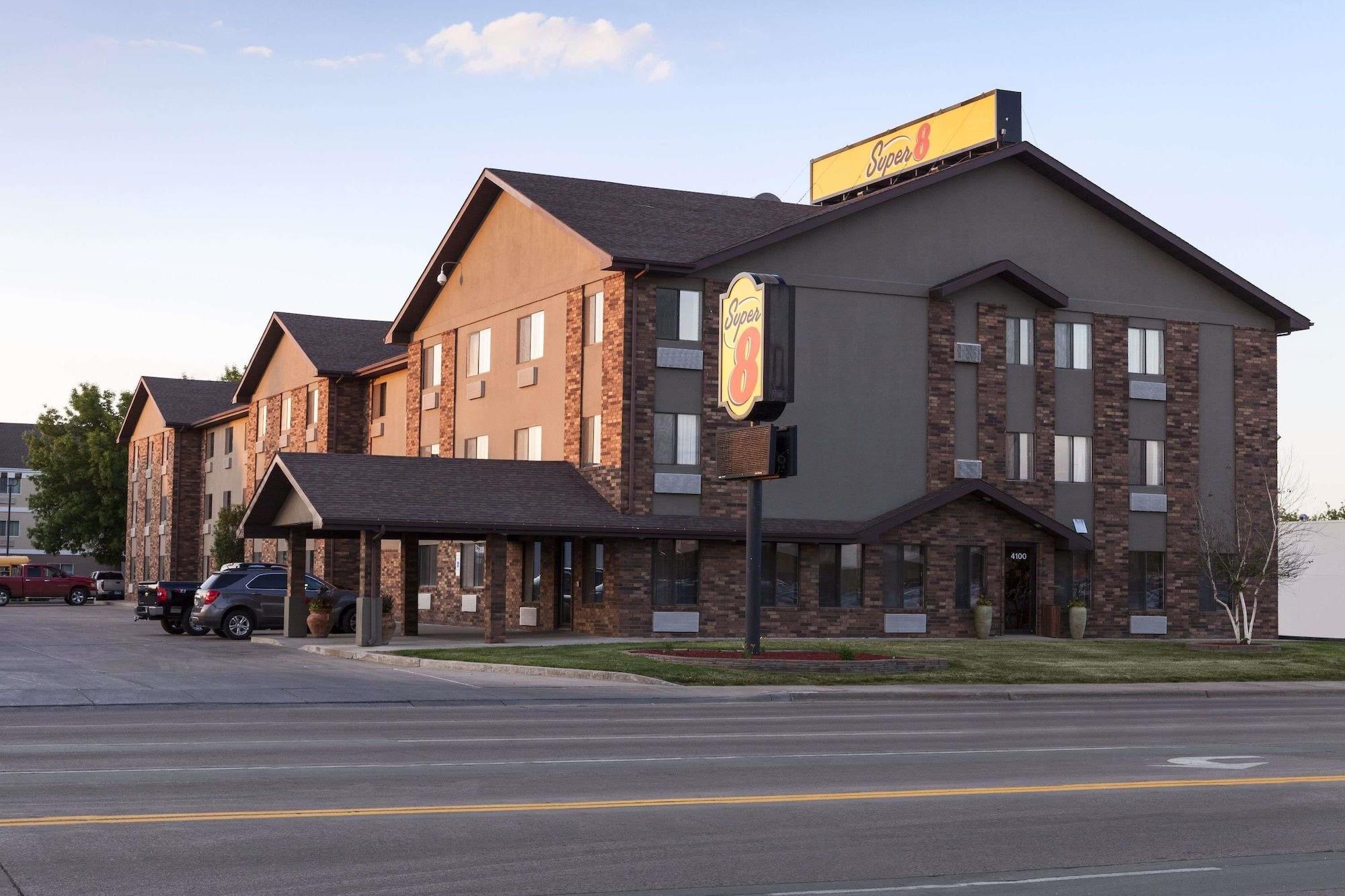 Varios Super 8 by Wyndham Sioux Falls/41st Street