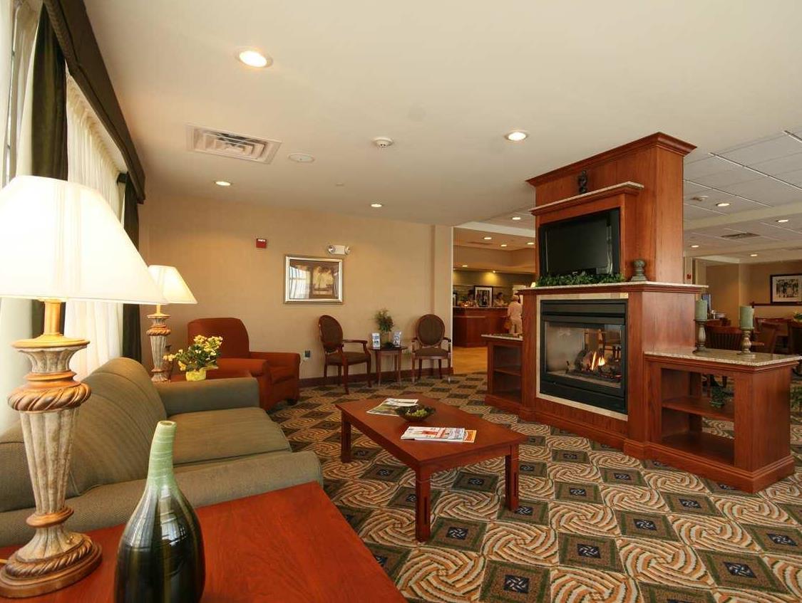 Vista Lobby Hampton Inn Rutland