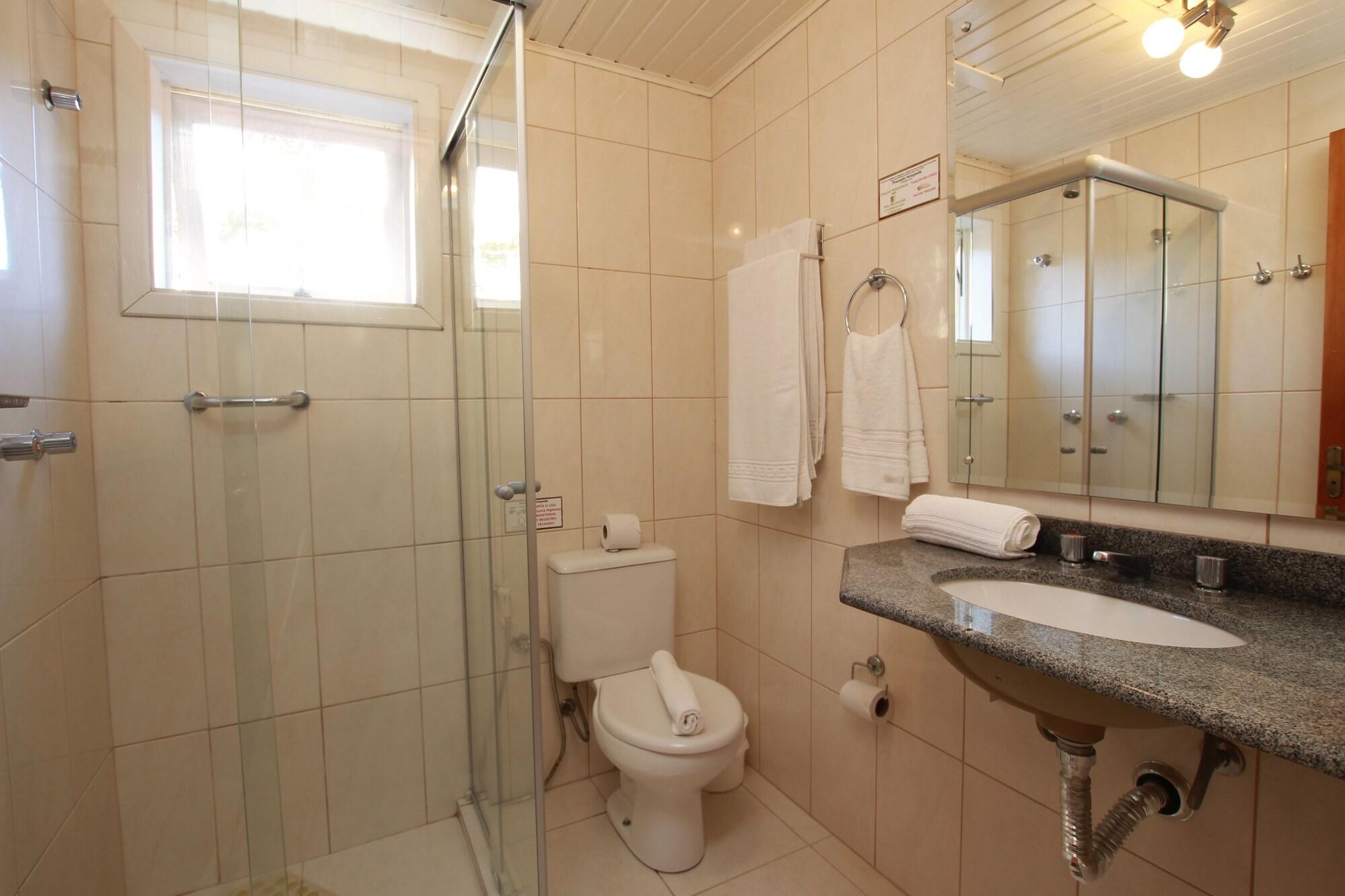 Comodidades do quarto Pousada Águia Branca