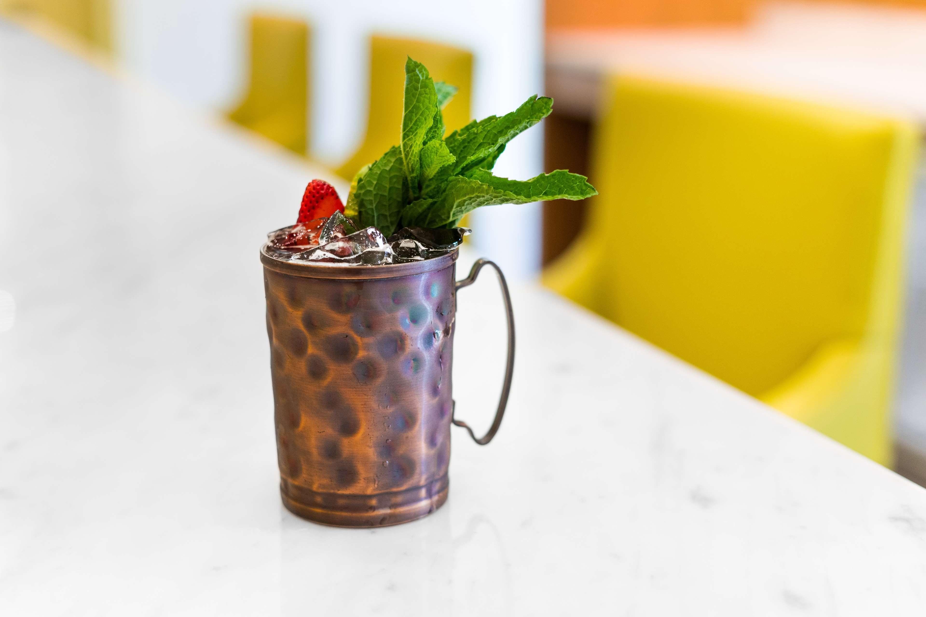 Restaurant Canopy by Hilton Charlotte Southpark