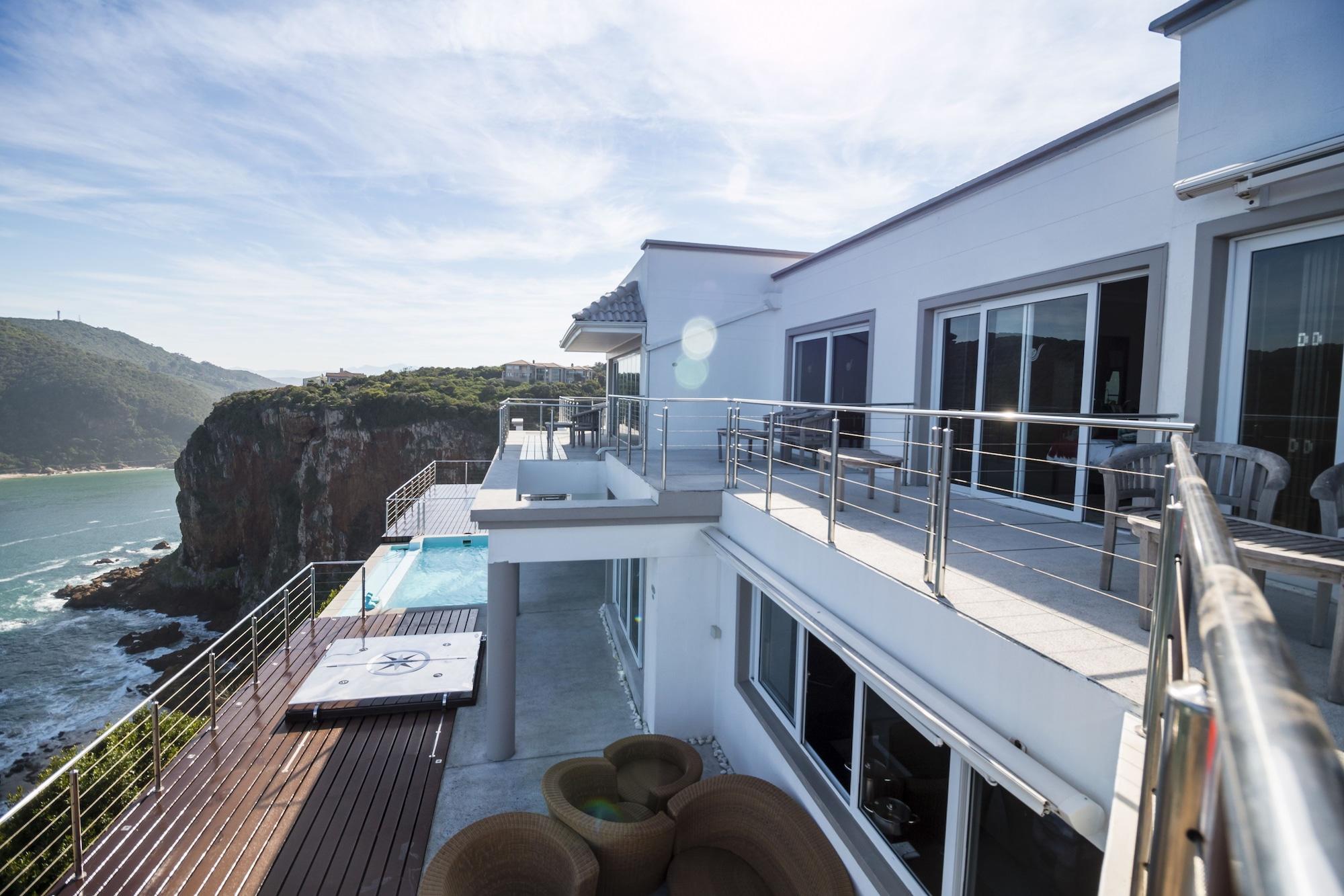 Vista Exterior Head over Hills Luxury Retreat