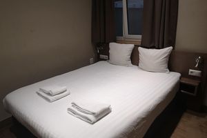 Alojamiento - Aston City Hotel