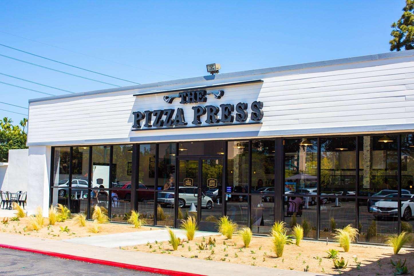 Restaurant The Anaheim Hotel