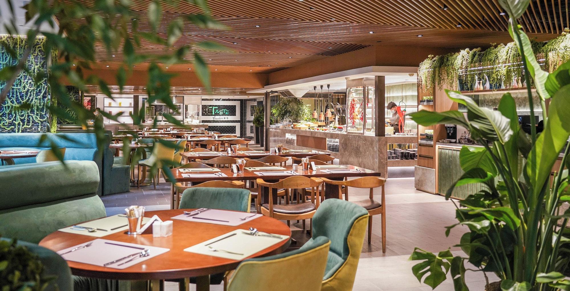 Restaurant Pullman Shanghai Central-in XinTianDi & Yu Garden Area