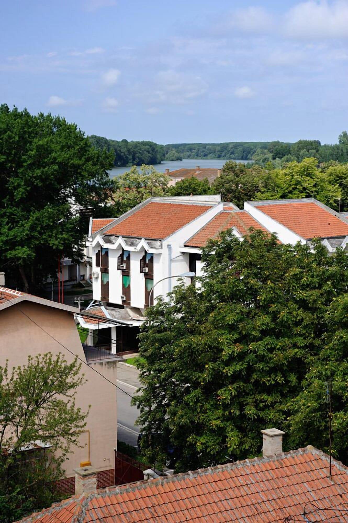 Varios Tiski Cvet Hotel