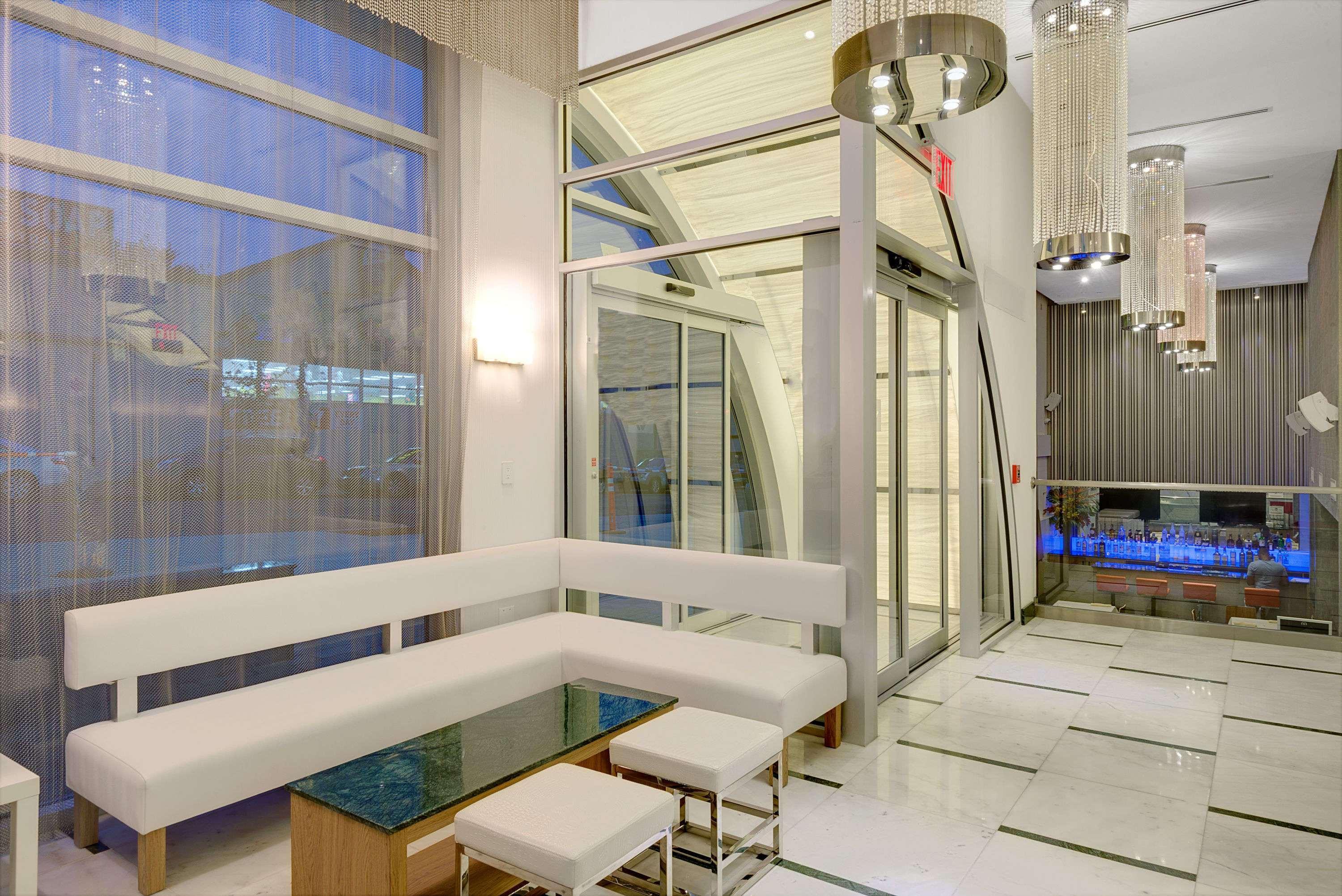 Vista Lobby Wyndham Garden Brooklyn Sunset Park