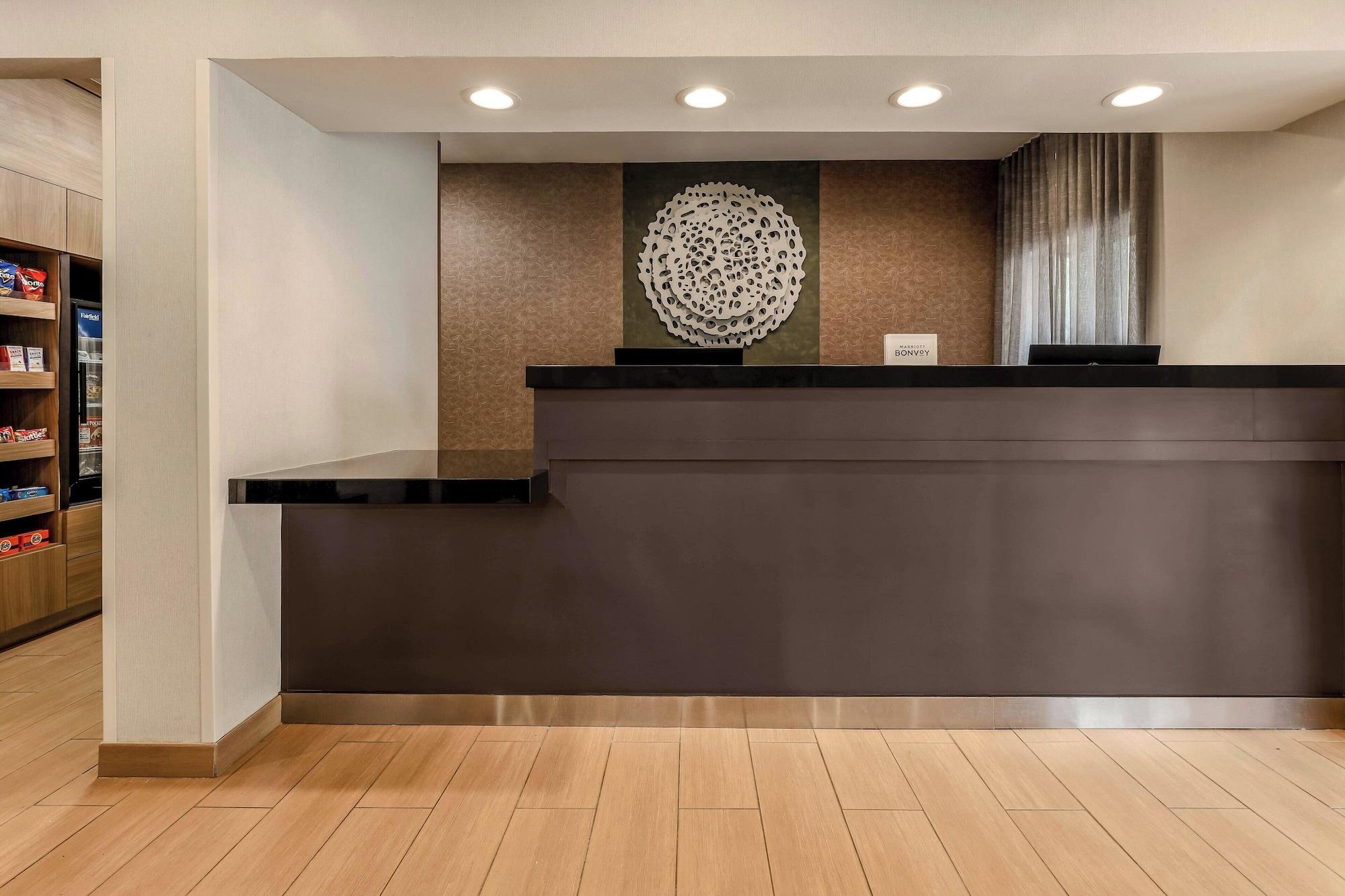 Vista Lobby Fairfield Inn & Suites Houston Westchase