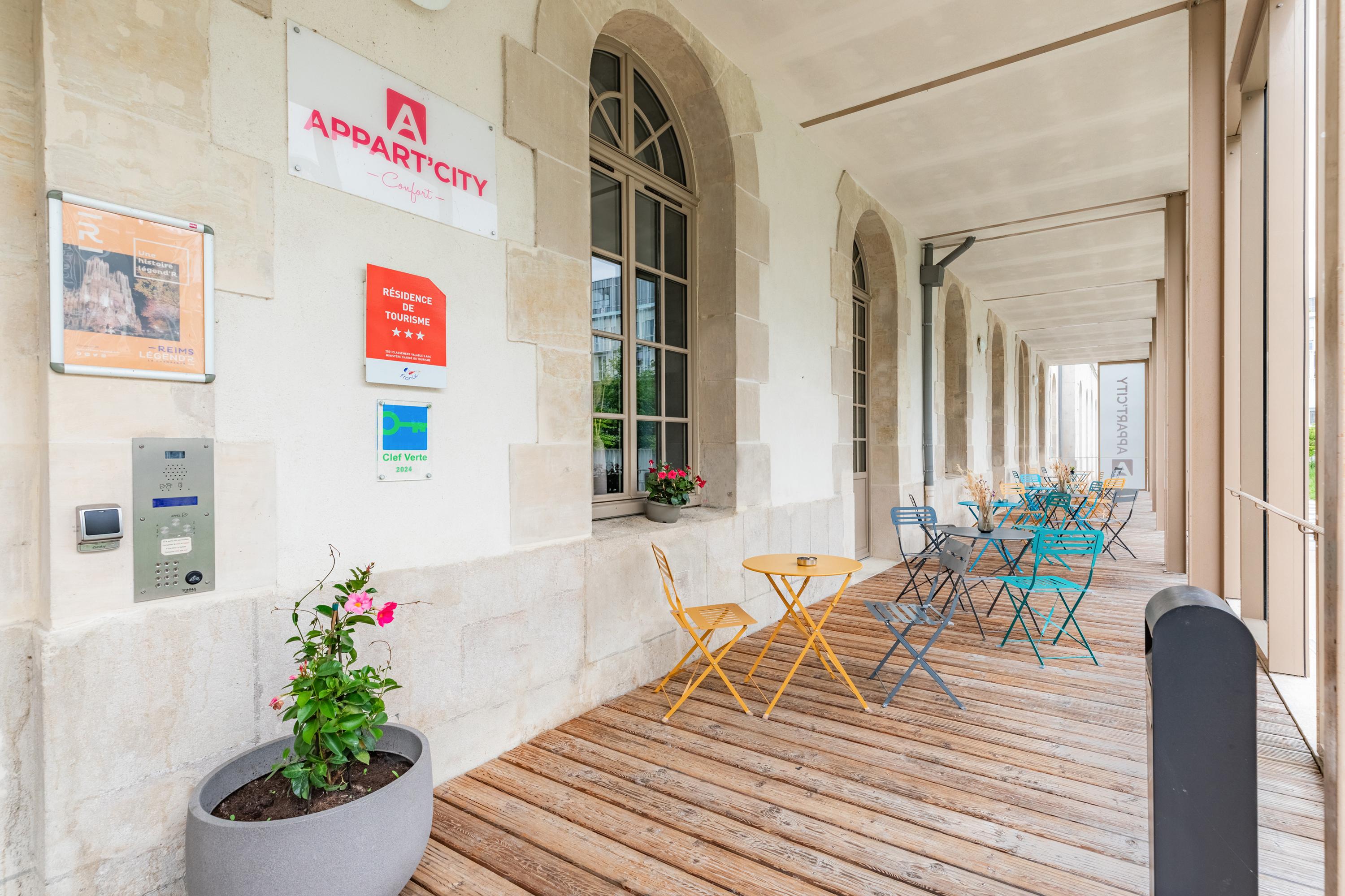 Varios Appart'City Confort Reims Centre