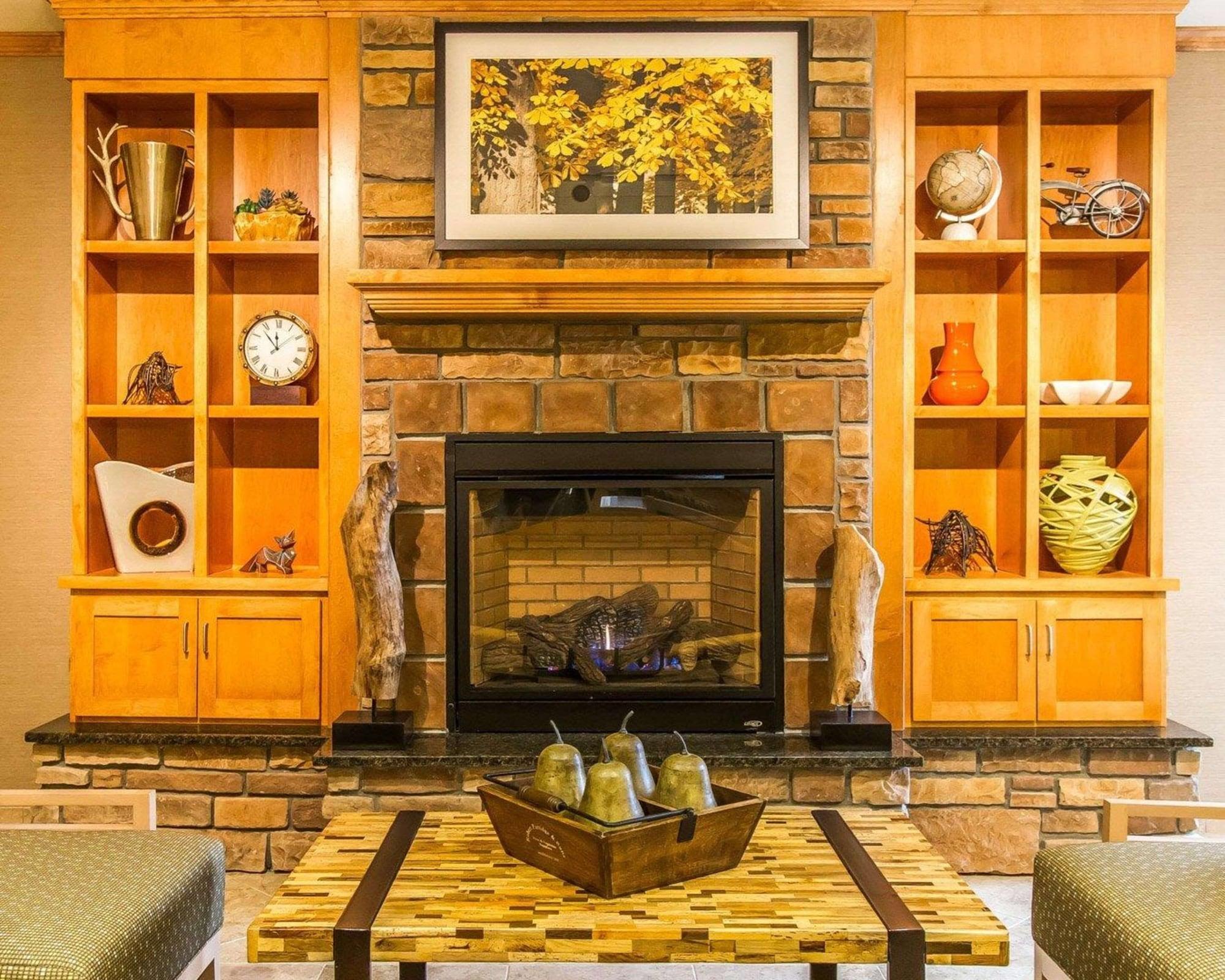 Vista Lobby MainStay Suites Stanley