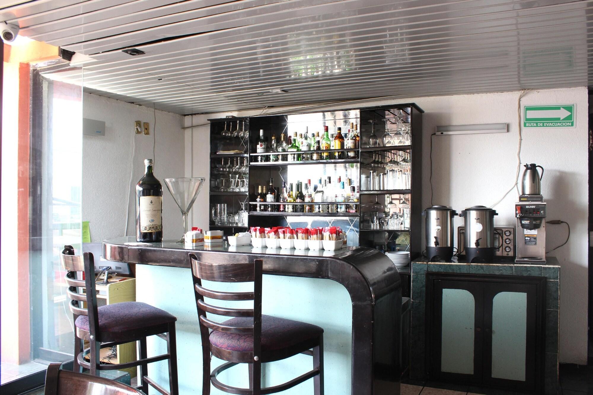 Bar/Salón Hotel Flamingo Irapuato