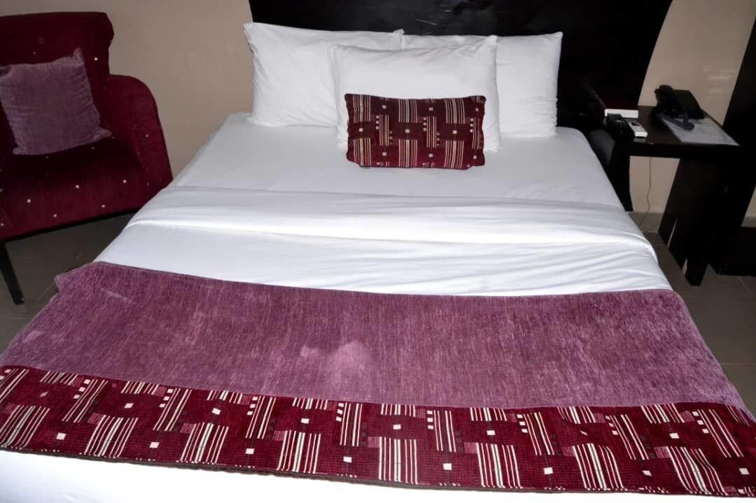 Equipamiento de Habitación Suru Express Hotel Surulere